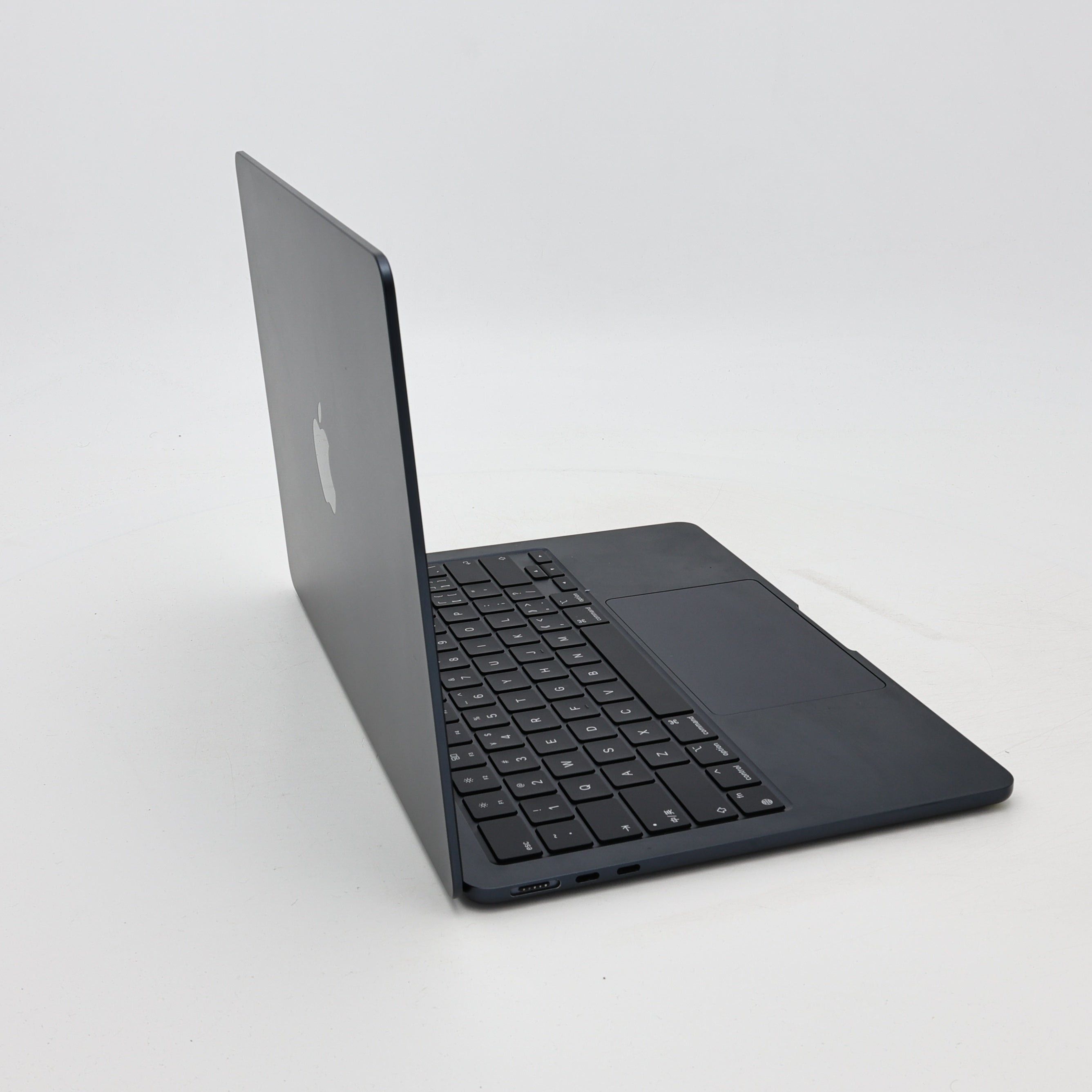 95新 Apple MacBook Air 24年 13寸 M3（8+8核） 8G RAM 256G SSD 午夜色