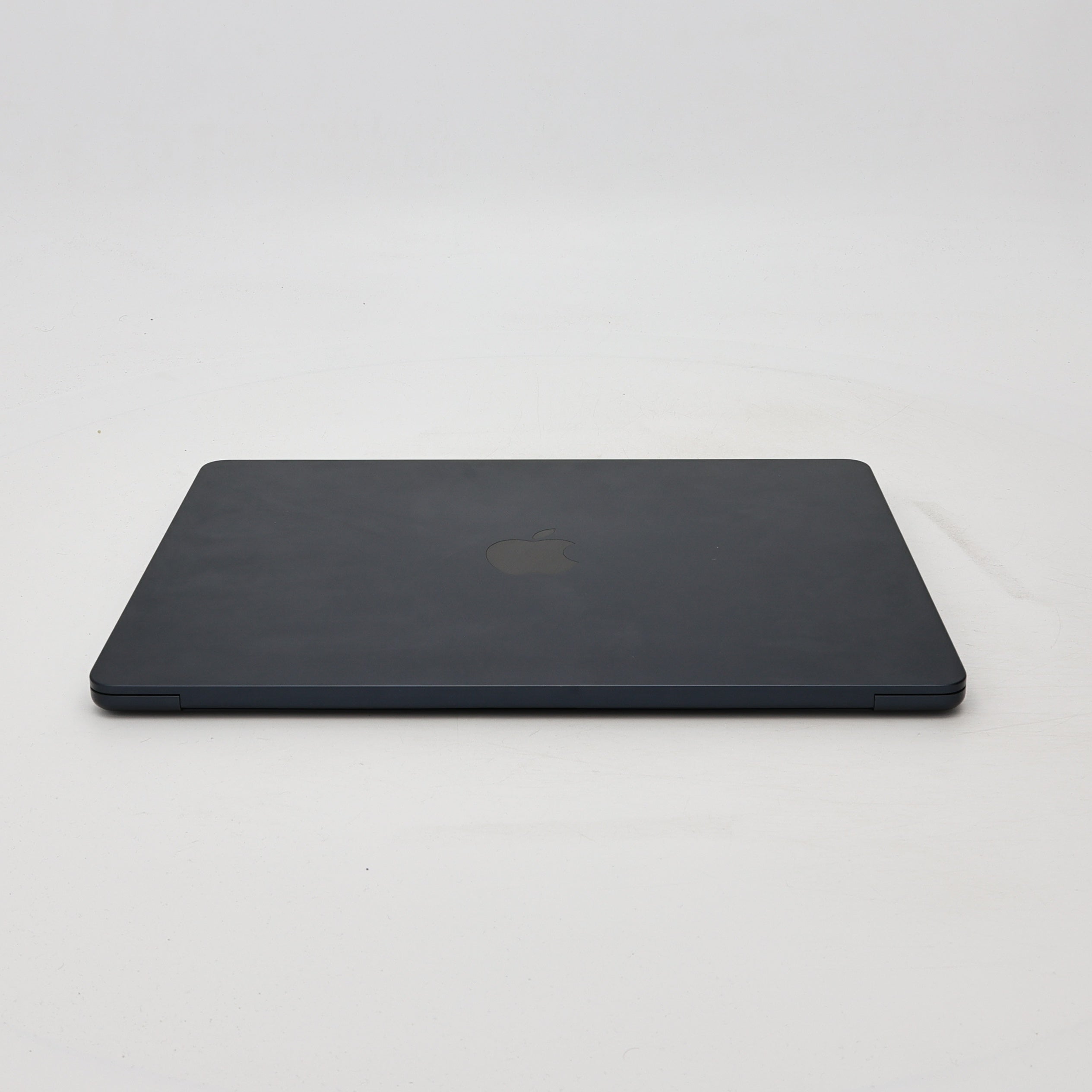 95新 Apple MacBook Air 24年 13寸 M3（8+8核） 8G RAM 256G SSD 午夜色