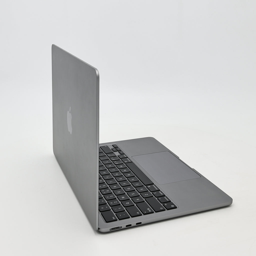 99新 Apple MacBook Air 22年 13寸 M2（8+8核） 8G RAM 256G SSD 深空灰色
