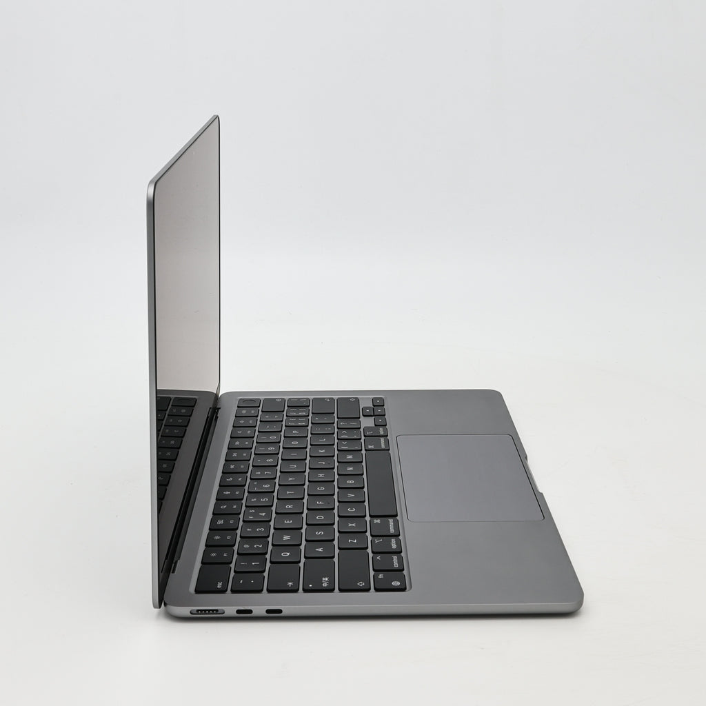 99新 Apple MacBook Air 22年 13寸 M2（8+8核） 8G RAM 256G SSD 深空灰色