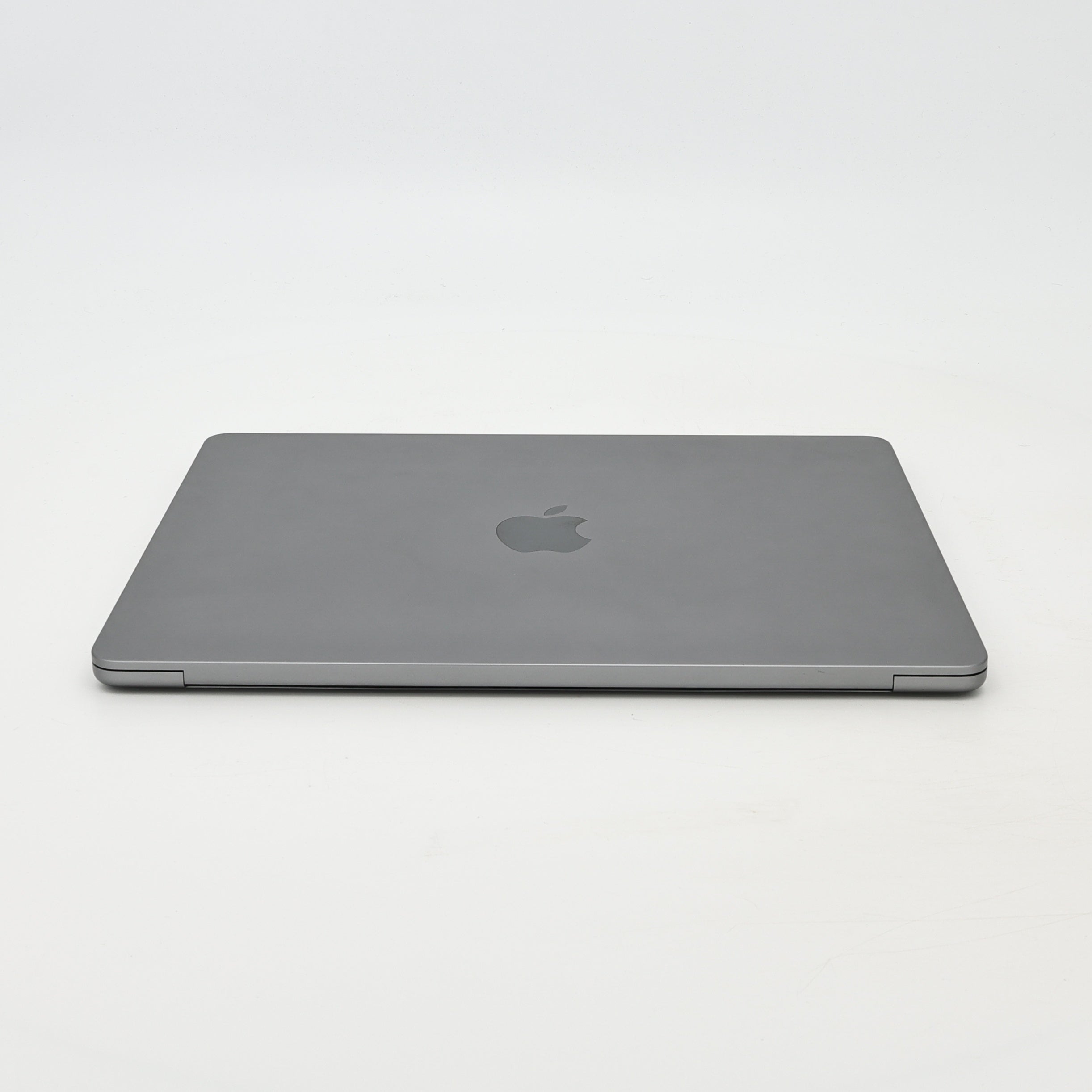 99新 Apple MacBook Air 22年 13寸 M2（8+8核） 8G RAM 256G SSD 深空灰色