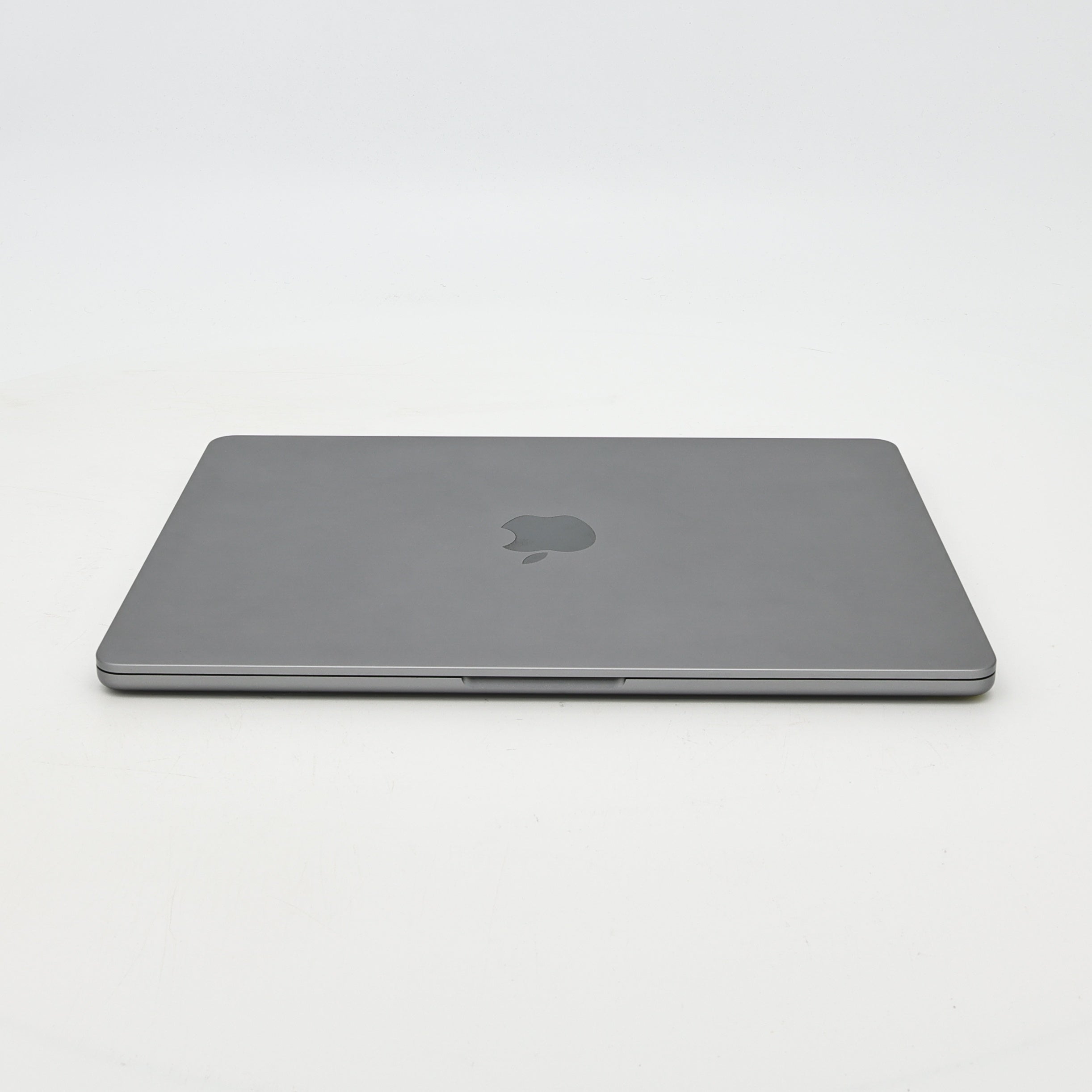 99新 Apple MacBook Air 22年 13寸 M2（8+8核） 8G RAM 256G SSD 深空灰色