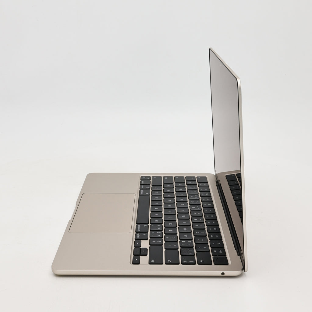 95新 Apple MacBook Air 22年 13寸 M2（8+8核） 16G RAM 256G SSD 星光色