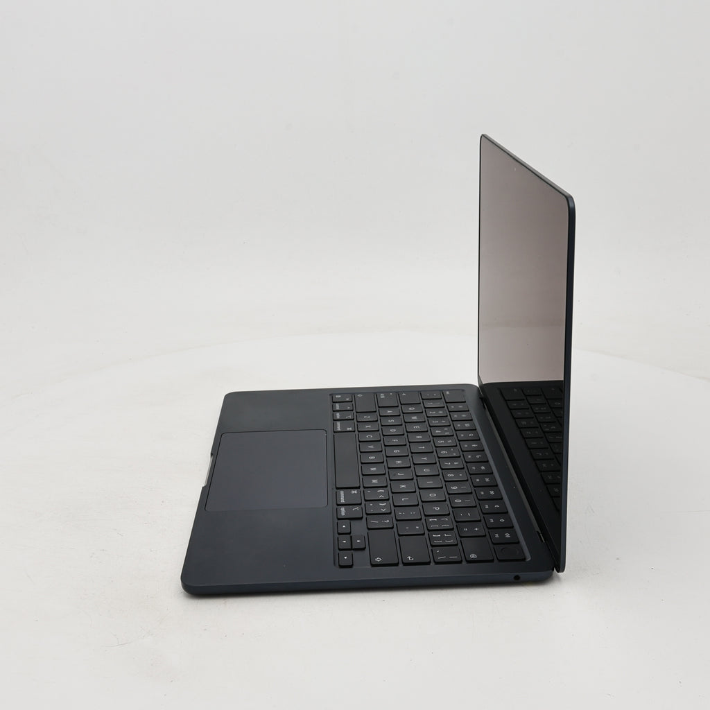 95新 Apple MacBook Air 22年 13寸 M2（8+8核） 8G RAM 256G SSD 午夜色