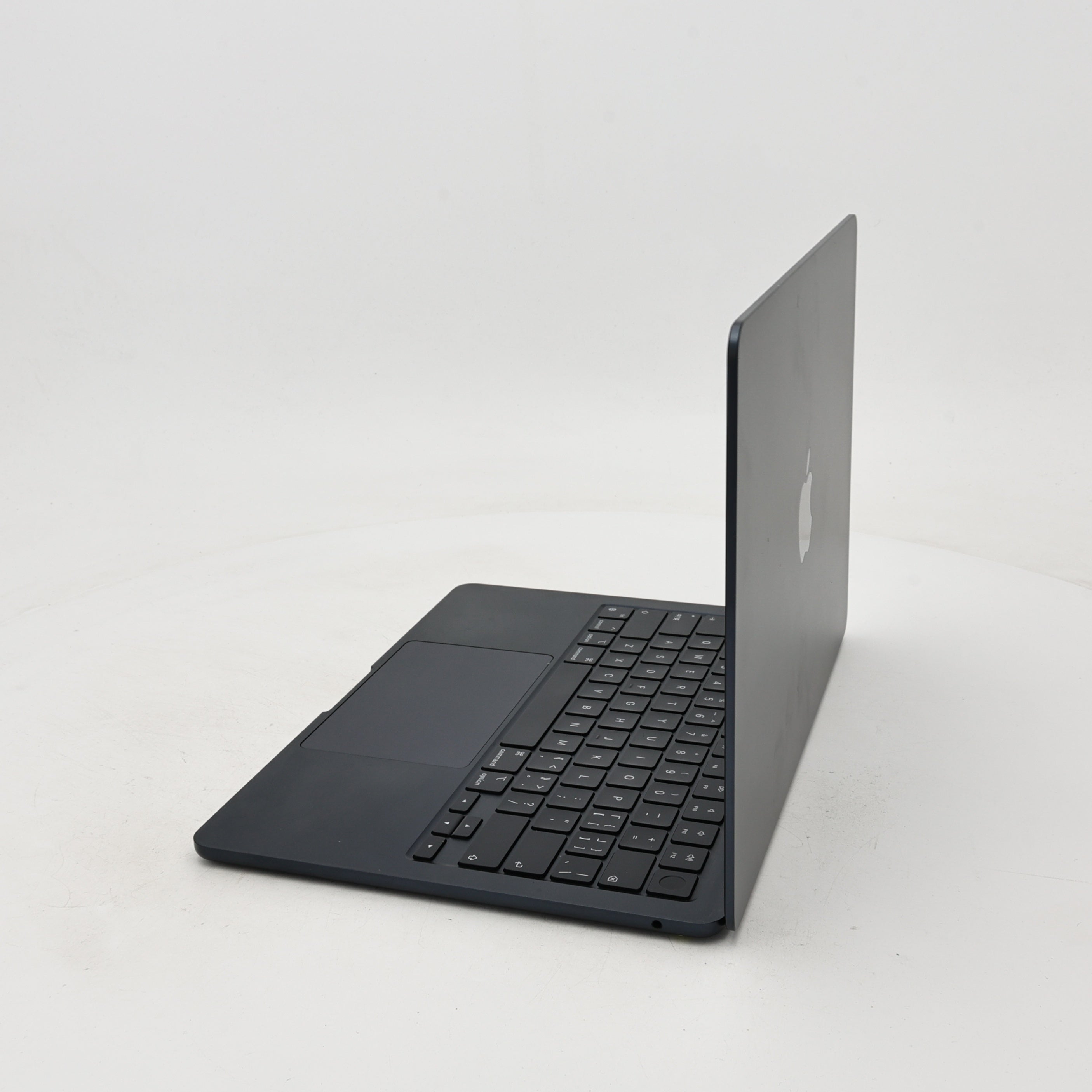 95新 Apple MacBook Air 22年 13寸 M2（8+8核） 8G RAM 256G SSD 午夜色