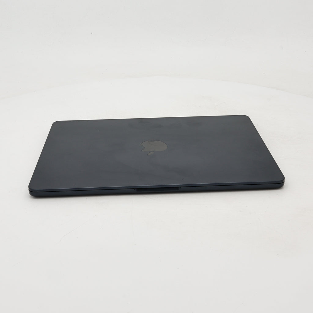 95新 Apple MacBook Air 22年 13寸 M2（8+8核） 8G RAM 256G SSD 午夜色