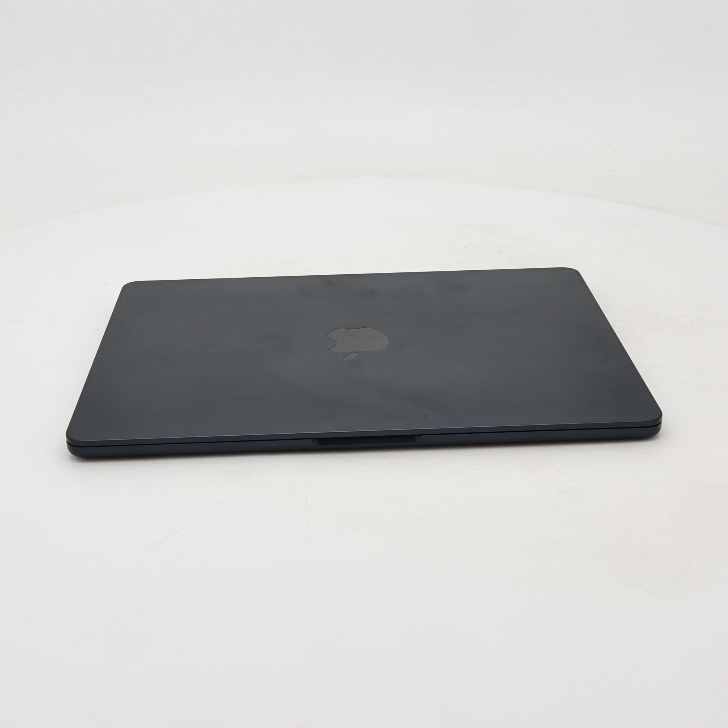 95新 Apple MacBook Air 22年 13寸 M2（8+8核） 8G RAM 256G SSD 午夜色