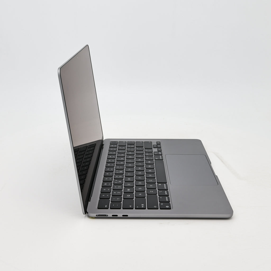 95新 Apple MacBook Air 22年 13寸 M2（8+8核） 16G RAM 256G SSD 深空灰色