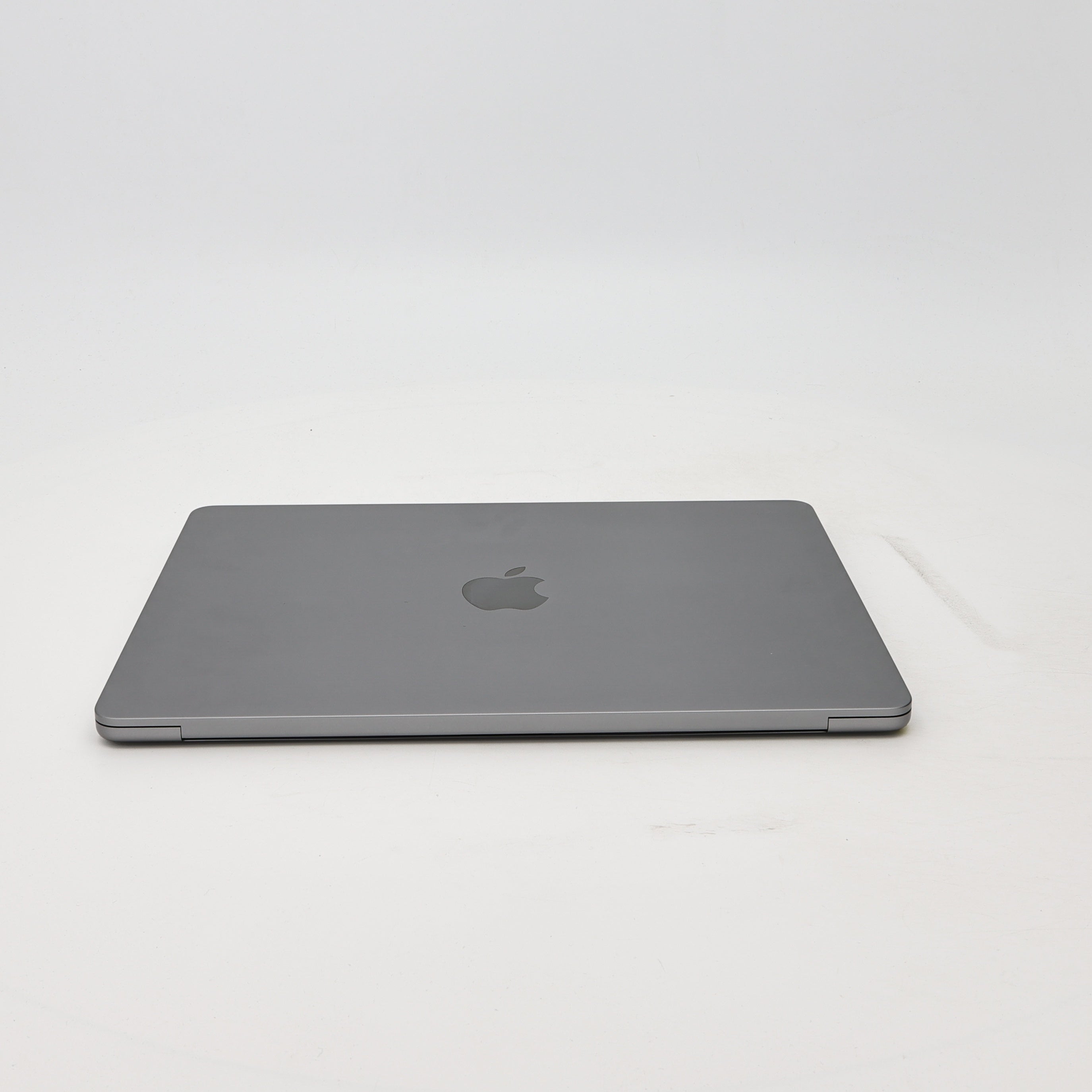 95新 Apple MacBook Air 22年 13寸 M2（8+8核） 16G RAM 256G SSD 深空灰色