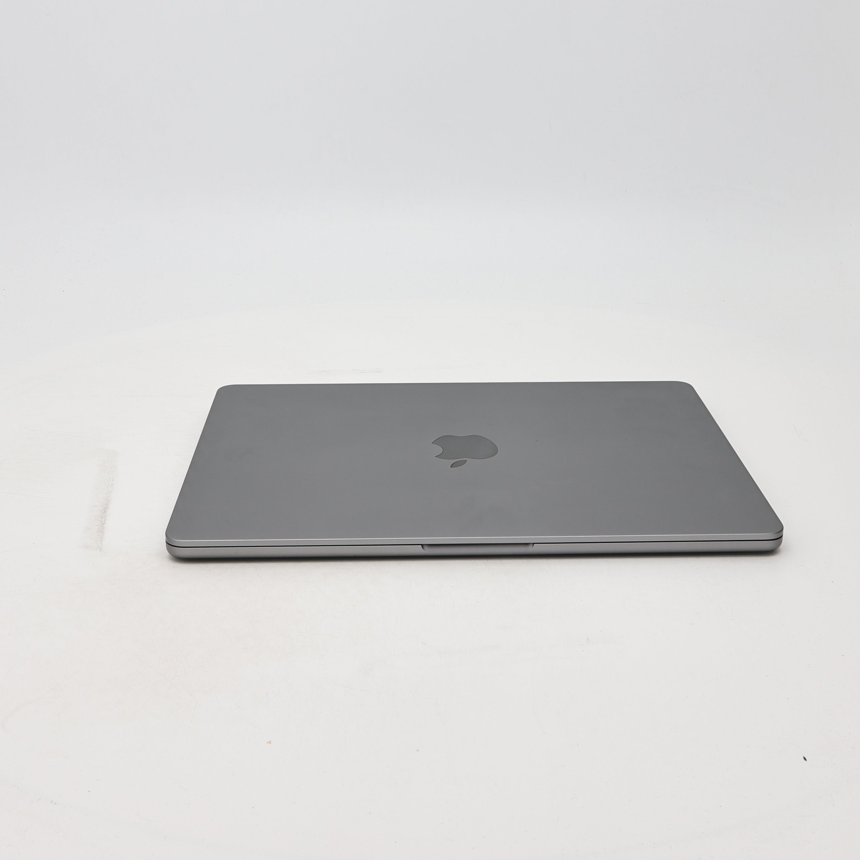 95新 Apple MacBook Air 22年 13寸 M2（8+8核） 16G RAM 256G SSD 深空灰色