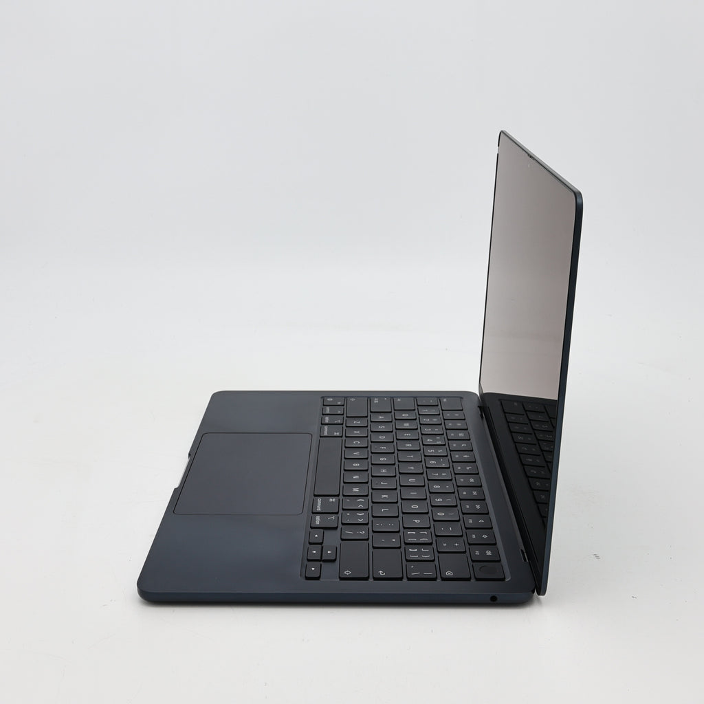 99新 Apple MacBook Air 22年 13寸 M2（8+8核） 8G RAM 256G SSD 午夜色