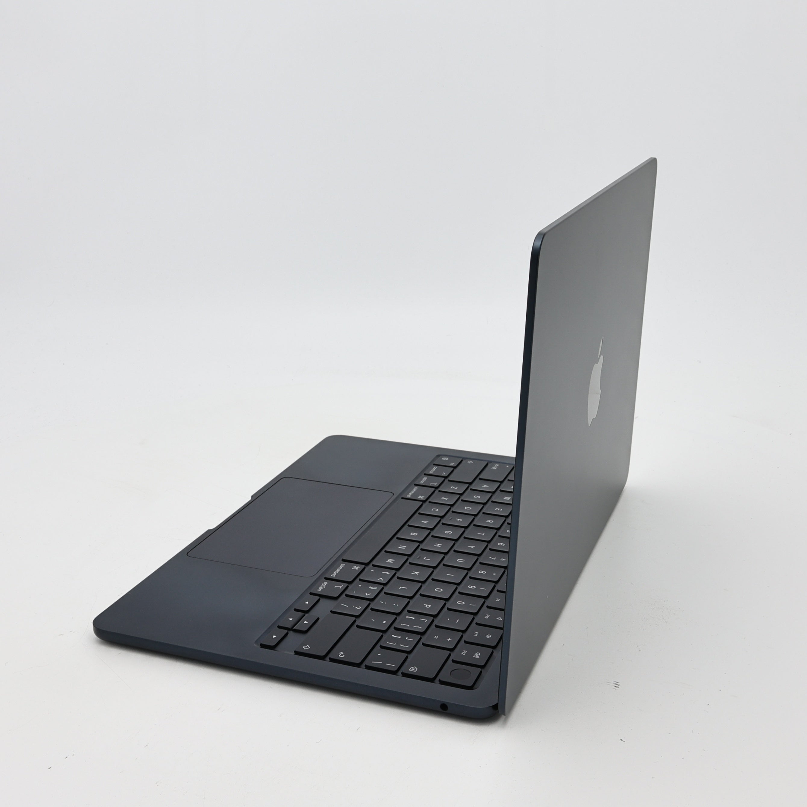 99新 Apple MacBook Air 22年 13寸 M2（8+8核） 8G RAM 256G SSD 午夜色