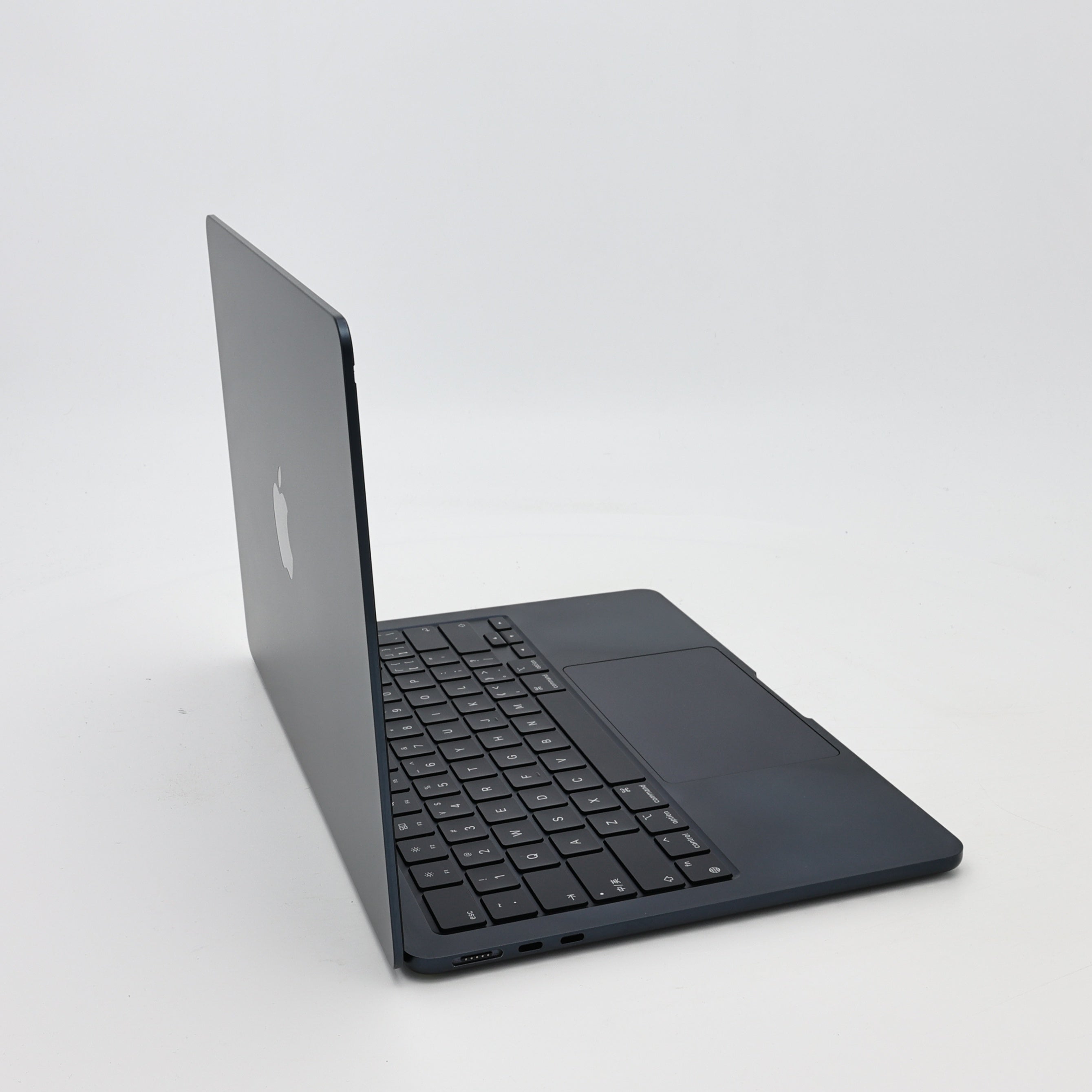 99新 Apple MacBook Air 22年 13寸 M2（8+8核） 8G RAM 256G SSD 午夜色