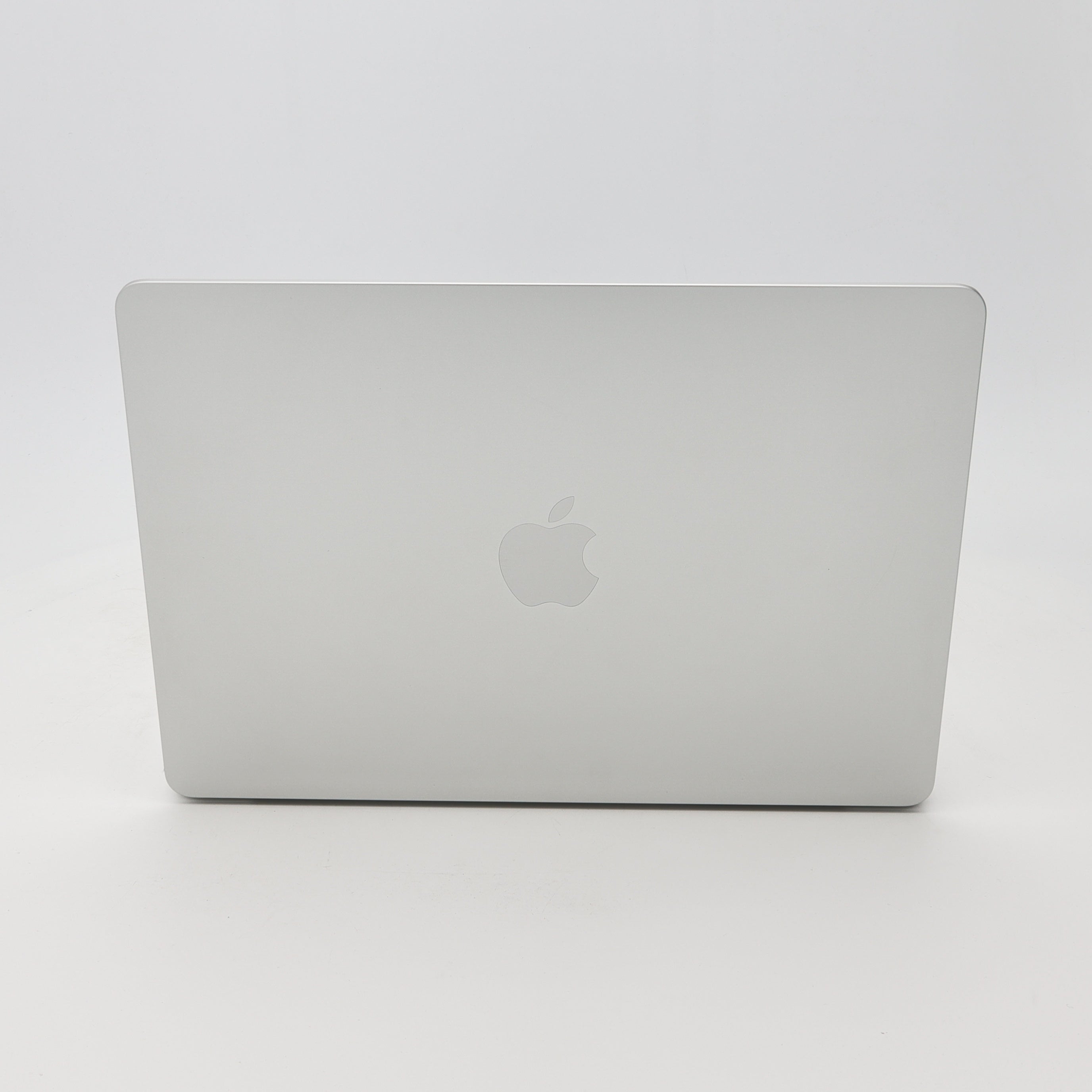 95新 Apple MacBook Air 22年 13寸 M2（8+10核） 8G RAM 512G SSD 銀色