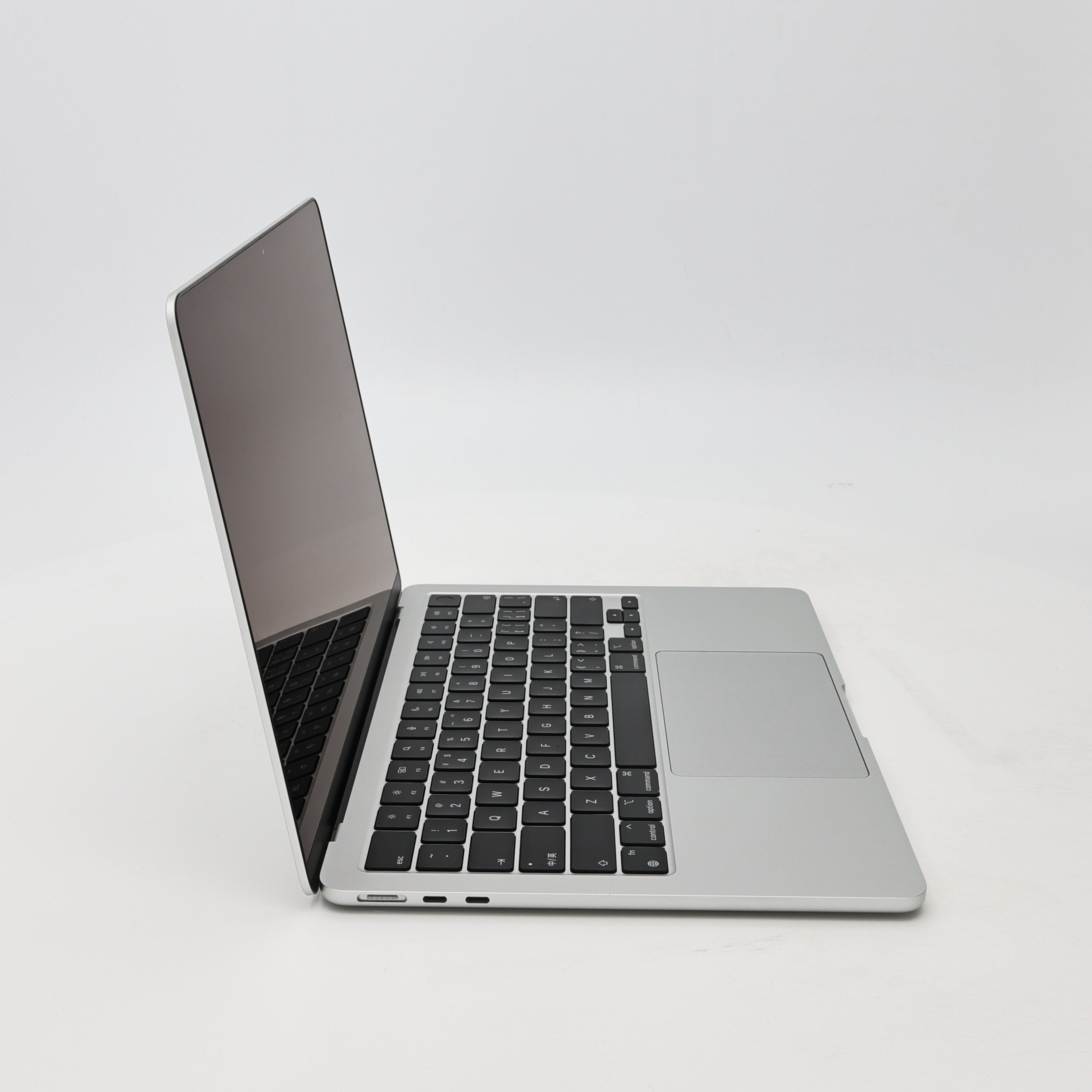 95新 Apple MacBook Air 22年 13寸 M2（8+10核） 8G RAM 512G SSD 銀色