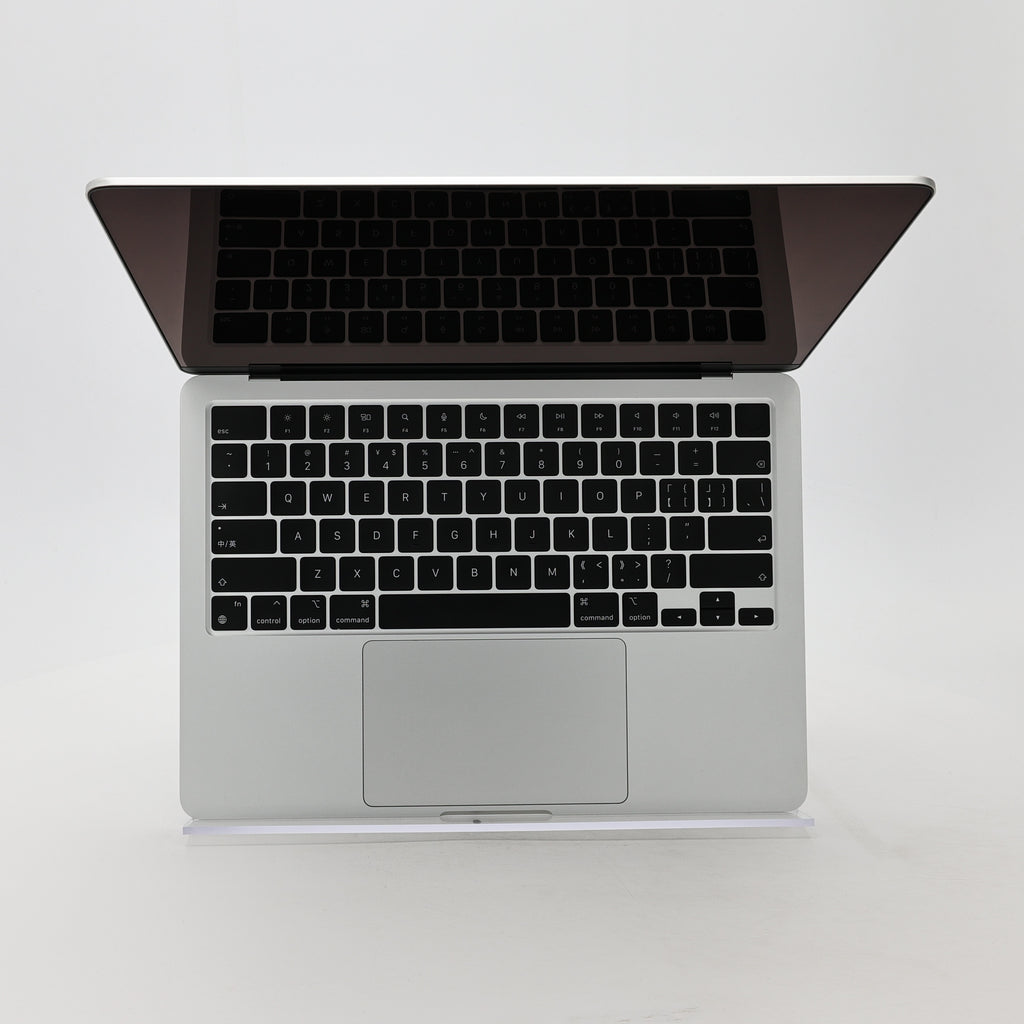95新 Apple MacBook Air 22年 13寸 M2（8+10核） 8G RAM 512G SSD 銀色