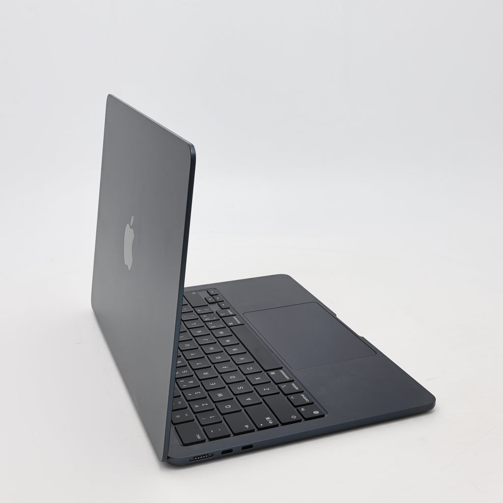 95新 Apple MacBook Air 22年 13寸 M2（8+8核） 8G RAM 256G SSD 午夜色