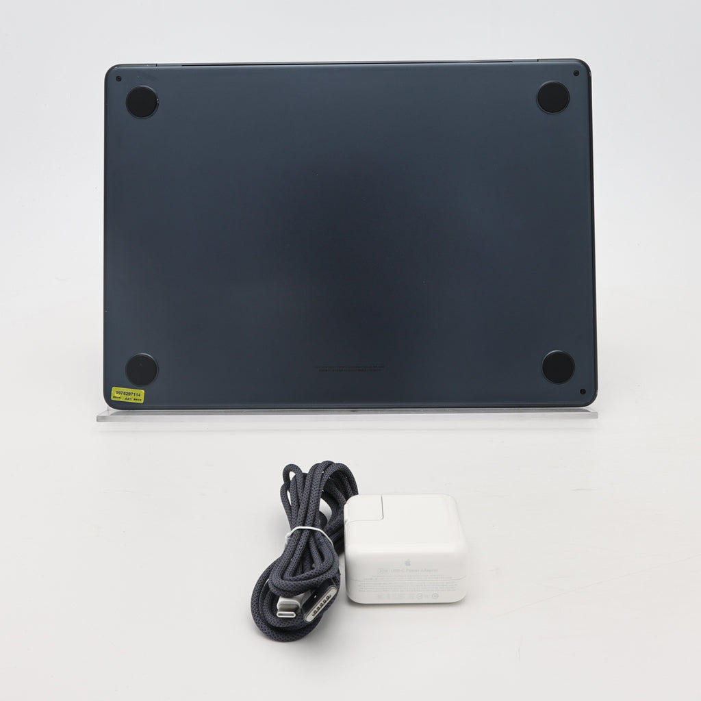 95新 Apple MacBook Air 22年 13寸 M2（8+8核） 8G RAM 256G SSD 午夜色
