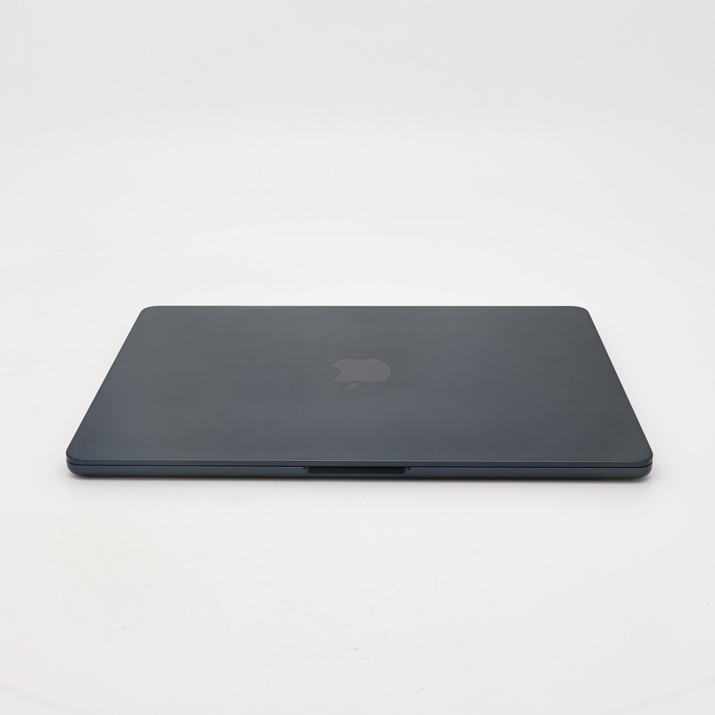 95新 Apple MacBook Air 22年 13寸 M2（8+8核） 8G RAM 256G SSD 午夜色