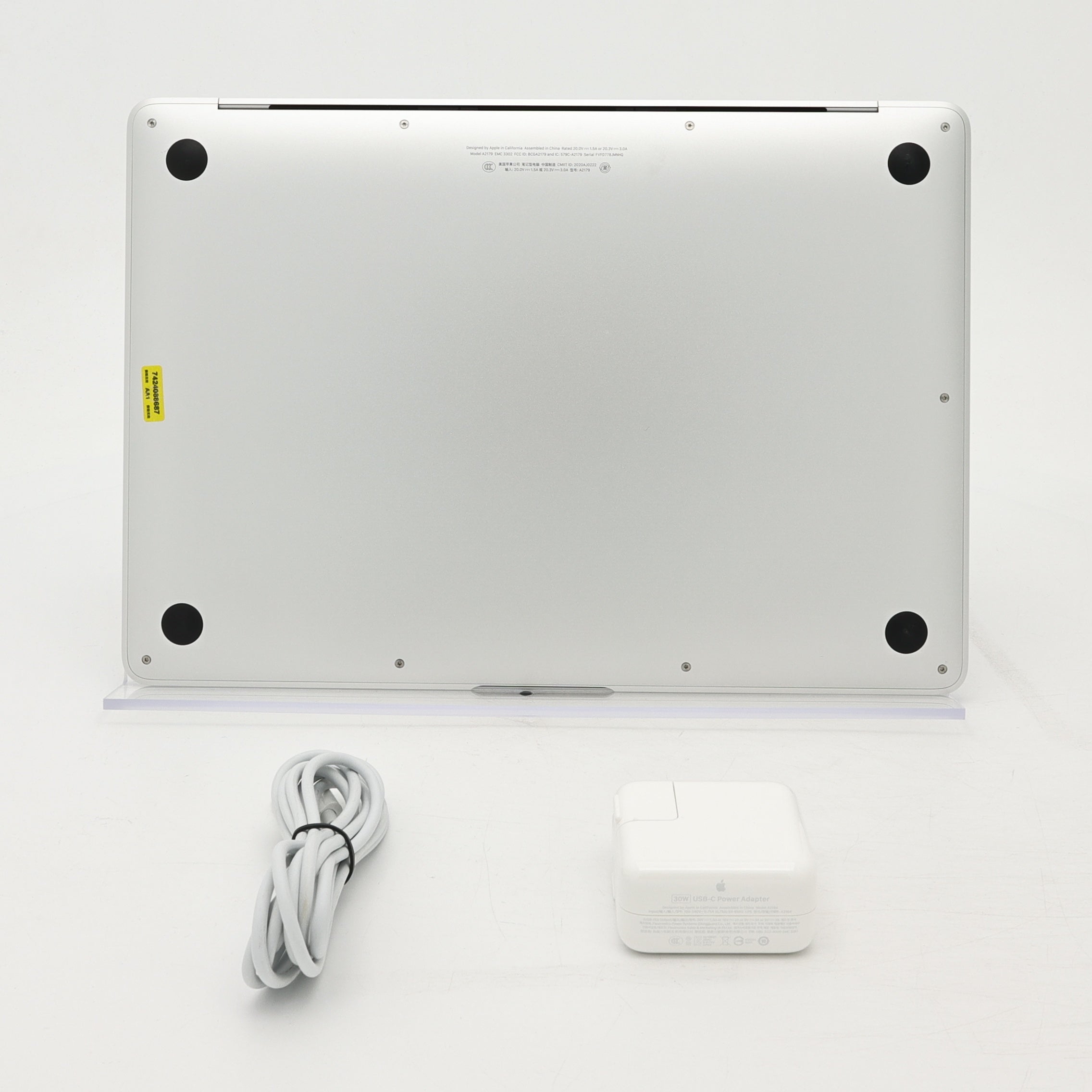 99新 Apple MacBook Air 20年 13寸 i3 1.1G 8G RAM 256G SSD 銀色