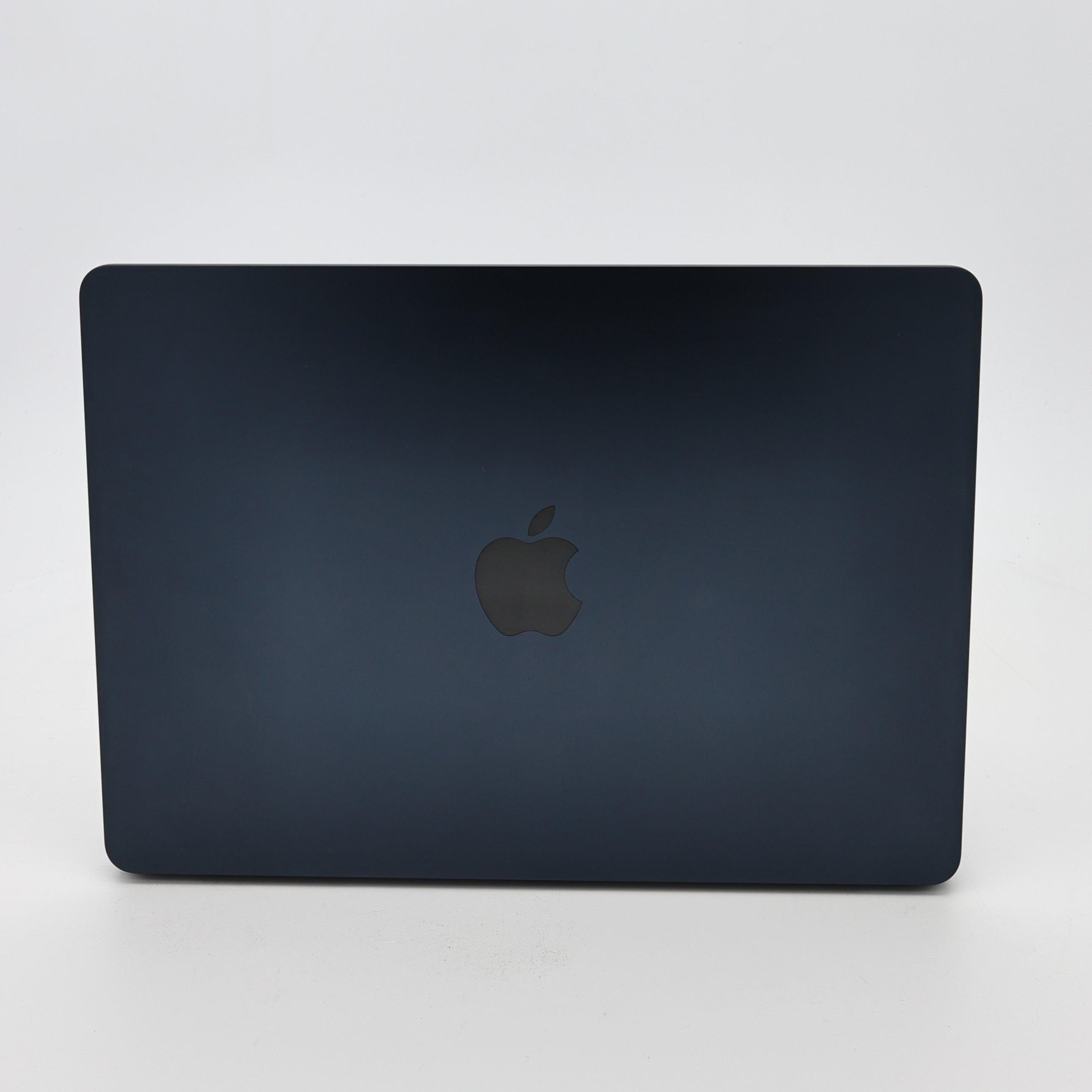 95新 Apple MacBook Air 22年 13寸 M2（8+8核） 8G RAM 256G SSD 午夜色