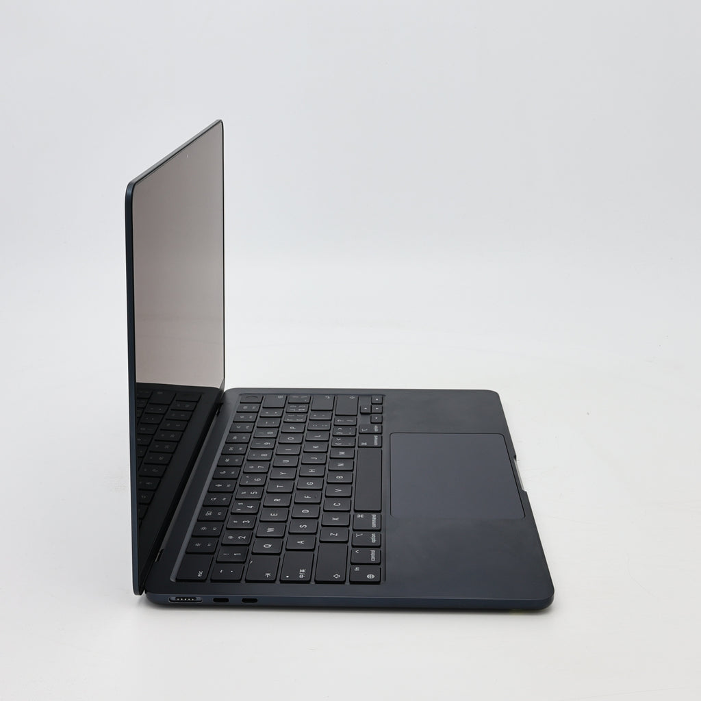 95新 Apple MacBook Air 22年 13寸 M2（8+8核） 8G RAM 256G SSD 午夜色