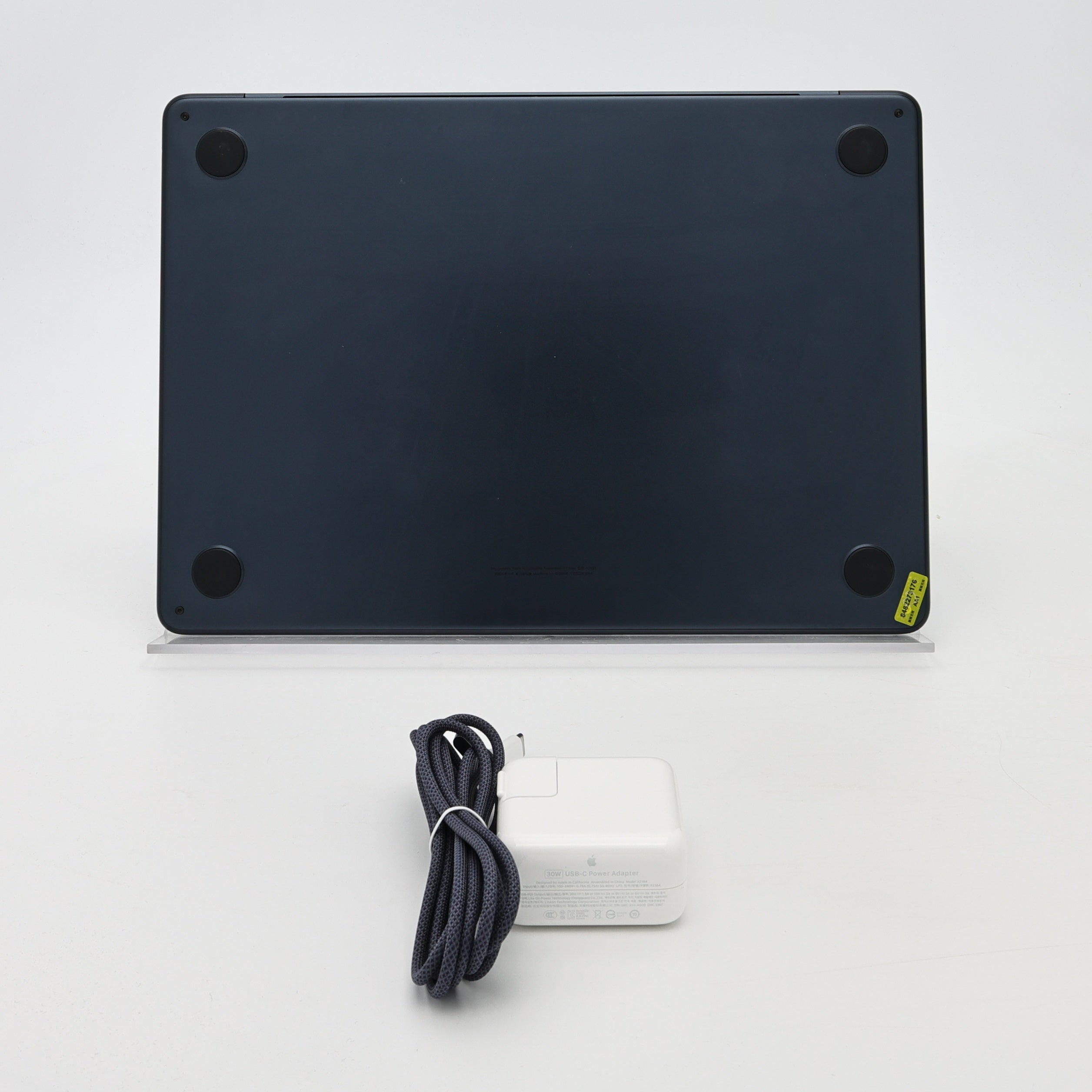 95新 Apple MacBook Air 22年 13寸 M2（8+8核） 8G RAM 256G SSD 午夜色