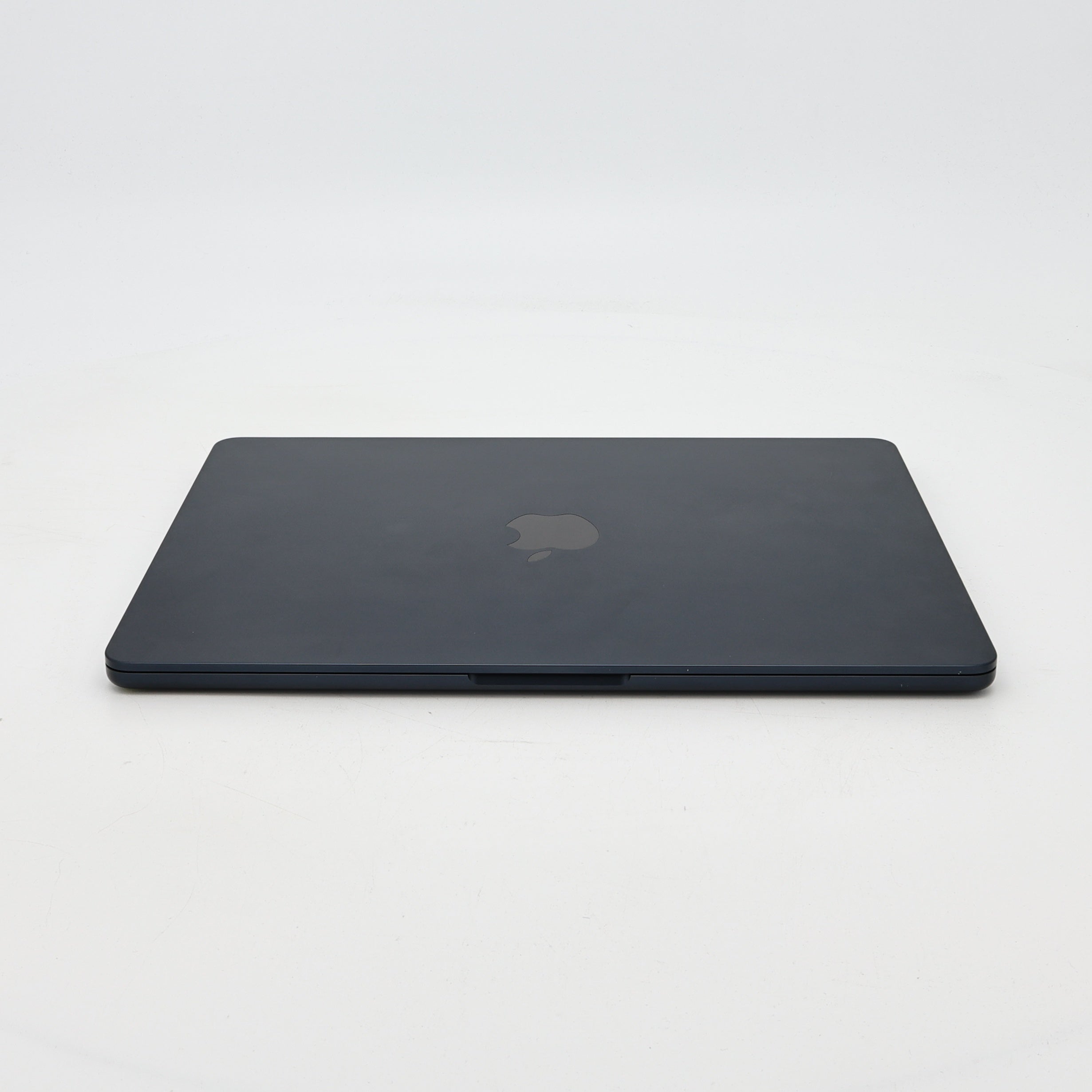 95新 Apple MacBook Air 22年 13寸 M2（8+8核） 8G RAM 256G SSD 午夜色
