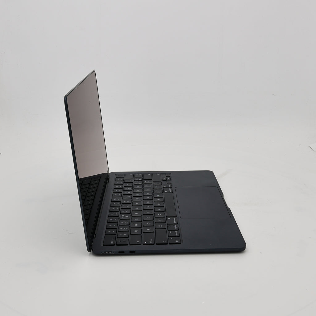 95新 Apple MacBook Air 22年 13寸 M2（8+8核） 8G RAM 256G SSD 午夜色