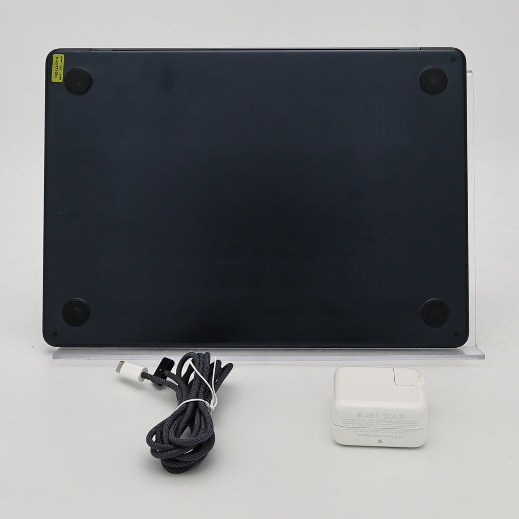 95新 Apple MacBook Air 22年 13寸 M2（8+8核） 8G RAM 256G SSD 午夜色