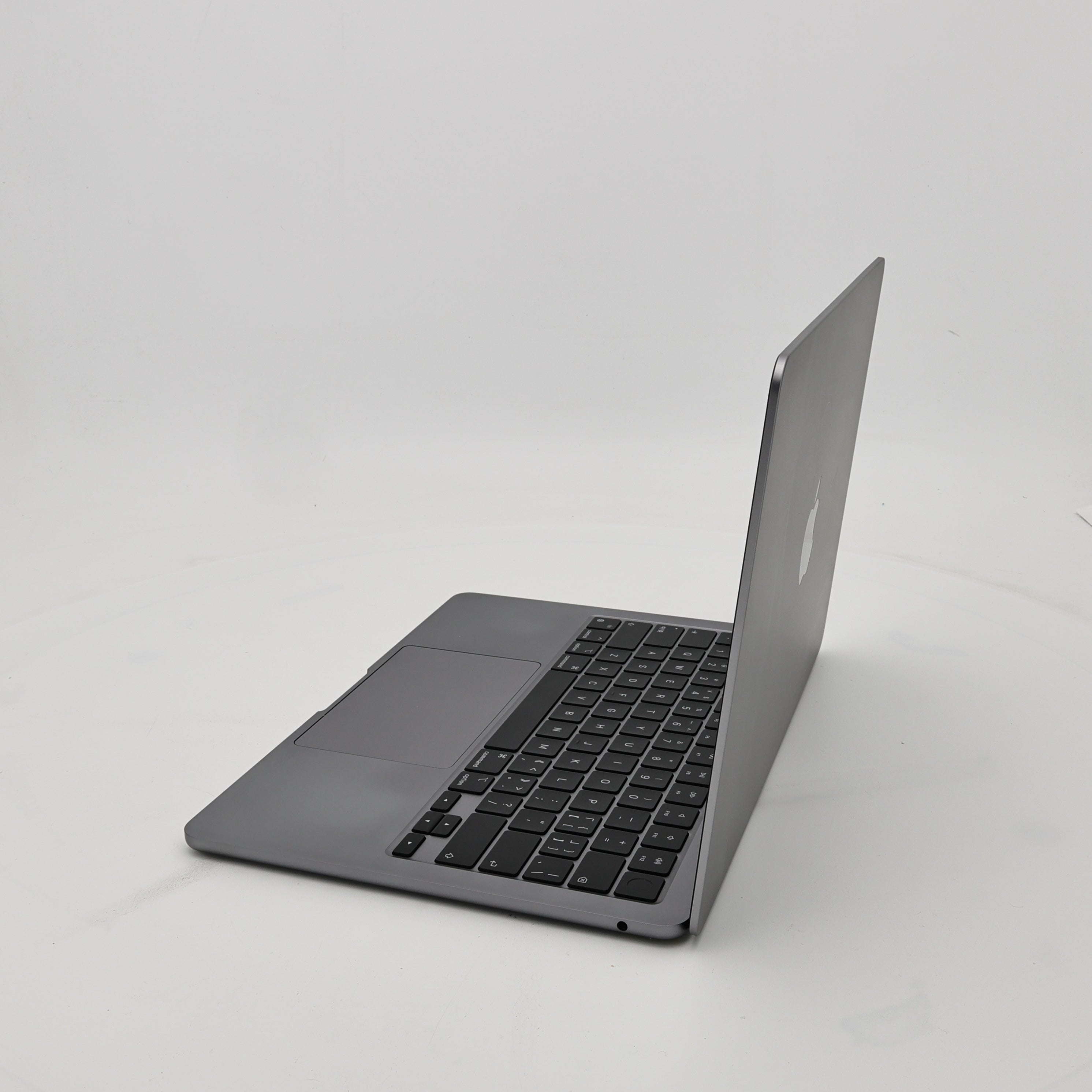 99新 Apple MacBook Air 22年 13寸 M2（8+8核） 8G RAM 256G SSD 深空灰色