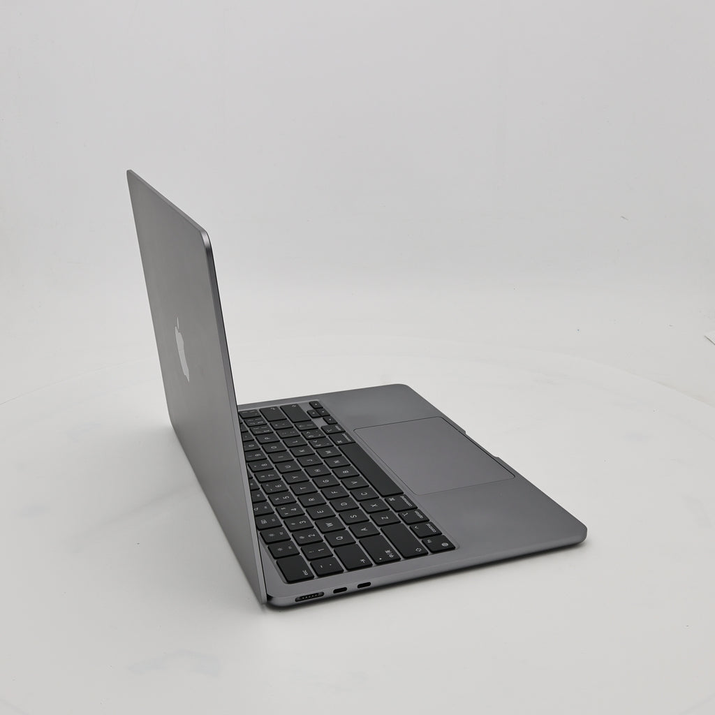 99新 Apple MacBook Air 22年 13寸 M2（8+8核） 8G RAM 256G SSD 深空灰色