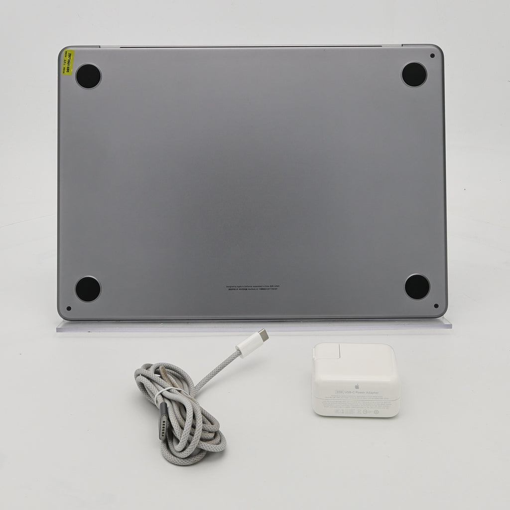 99新 Apple MacBook Air 22年 13寸 M2（8+8核） 8G RAM 256G SSD 深空灰色