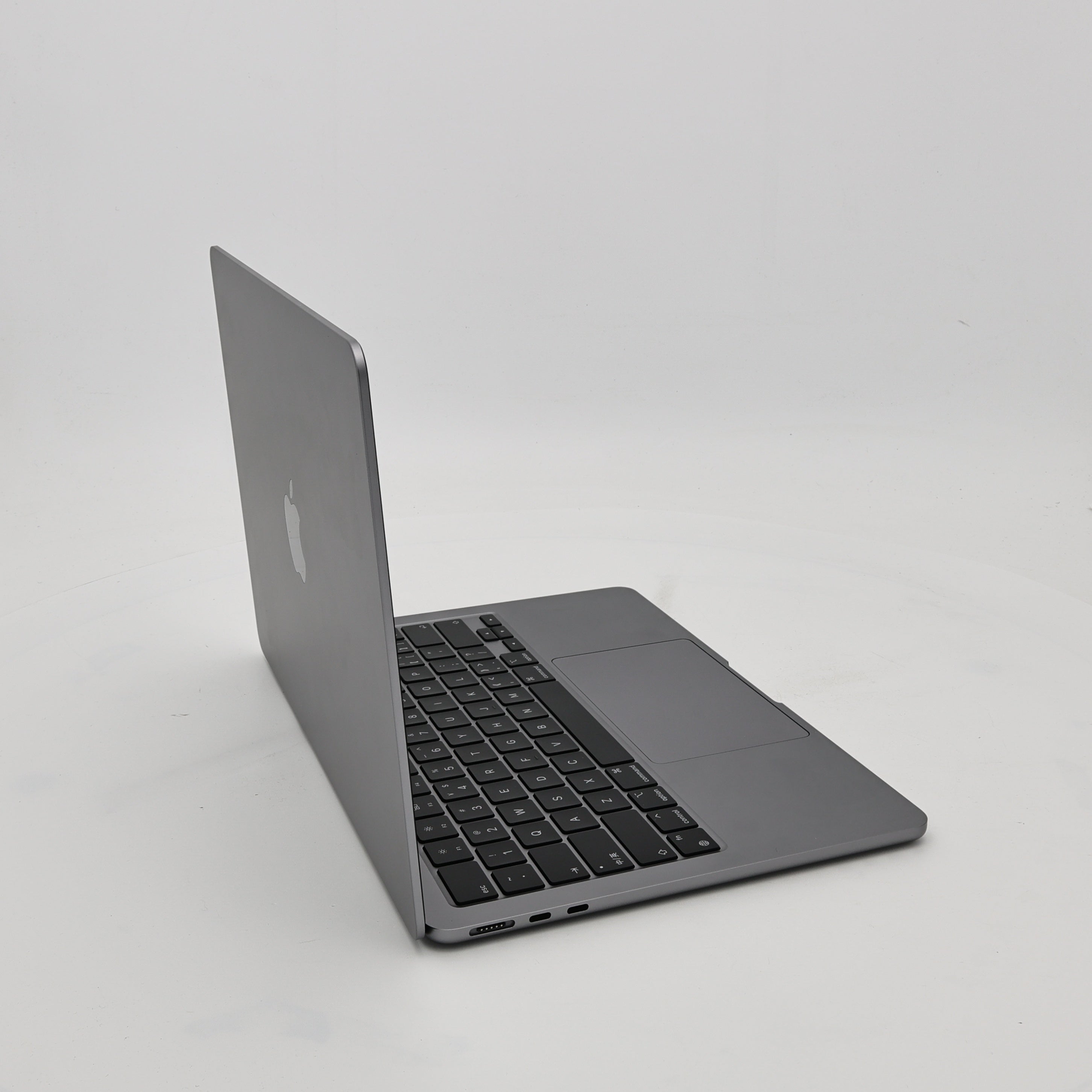 95新 Apple MacBook Air 24年 13寸 M3（8+8核） 8G RAM 256G SSD 深空灰色