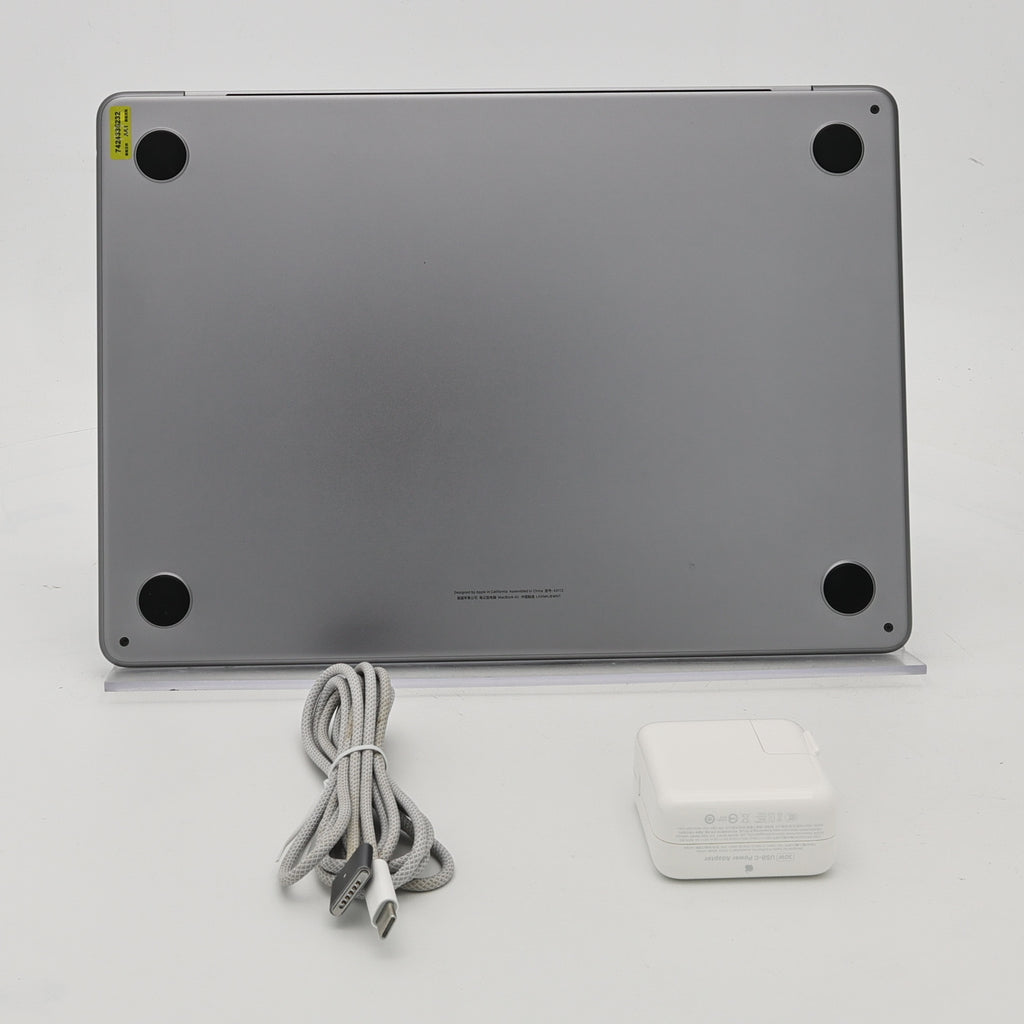 95新 Apple MacBook Air 24年 13寸 M3（8+8核） 8G RAM 256G SSD 深空灰色