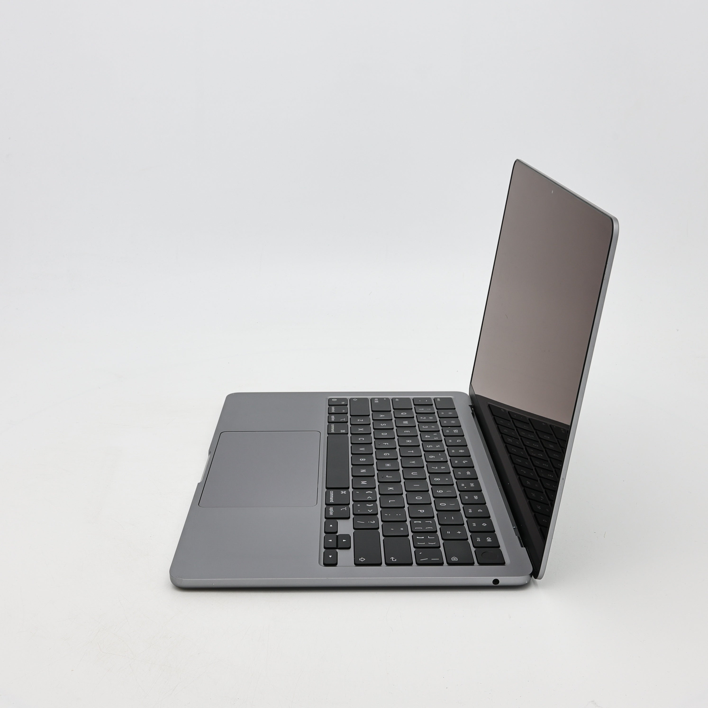 95新 Apple MacBook Air 22年 13寸 M2（8+10核） 8G RAM 512G SSD 深空灰色