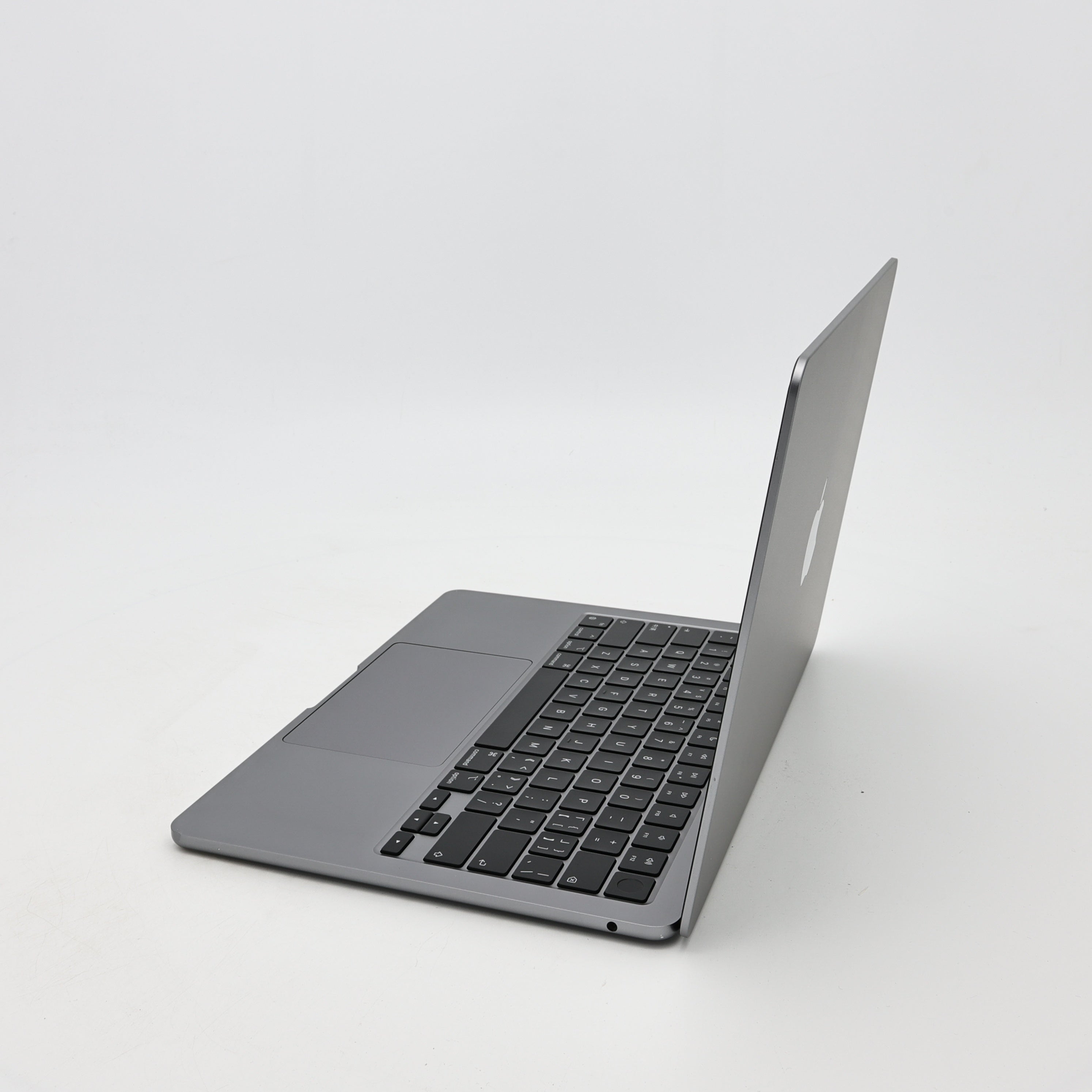 95新 Apple MacBook Air 22年 13寸 M2（8+10核） 8G RAM 512G SSD 深空灰色