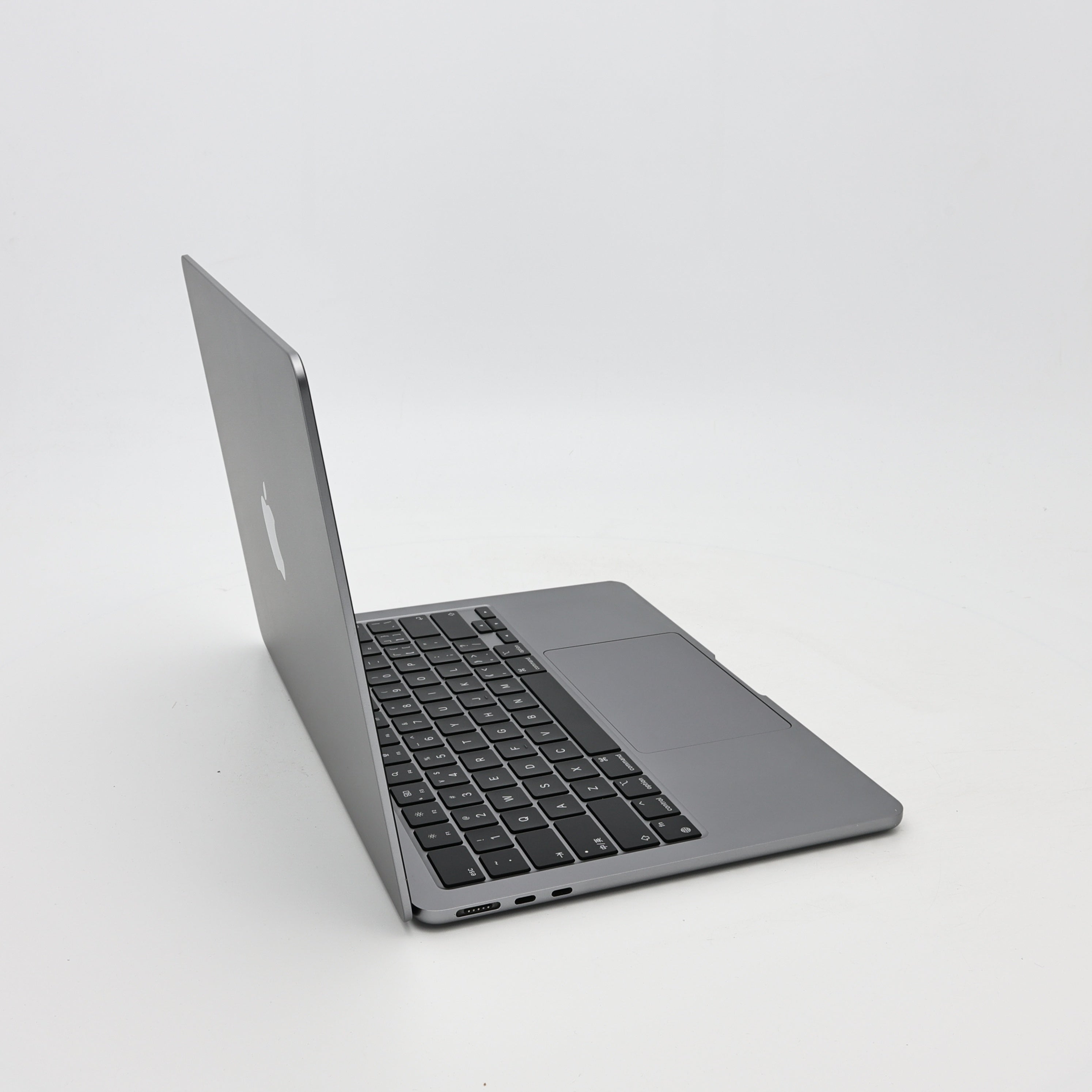 95新 Apple MacBook Air 22年 13寸 M2（8+10核） 8G RAM 512G SSD 深空灰色