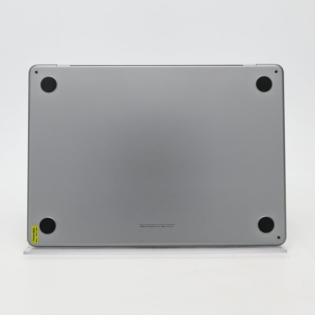 95新 Apple MacBook Air 22年 13寸 M2（8+10核） 8G RAM 512G SSD 深空灰色
