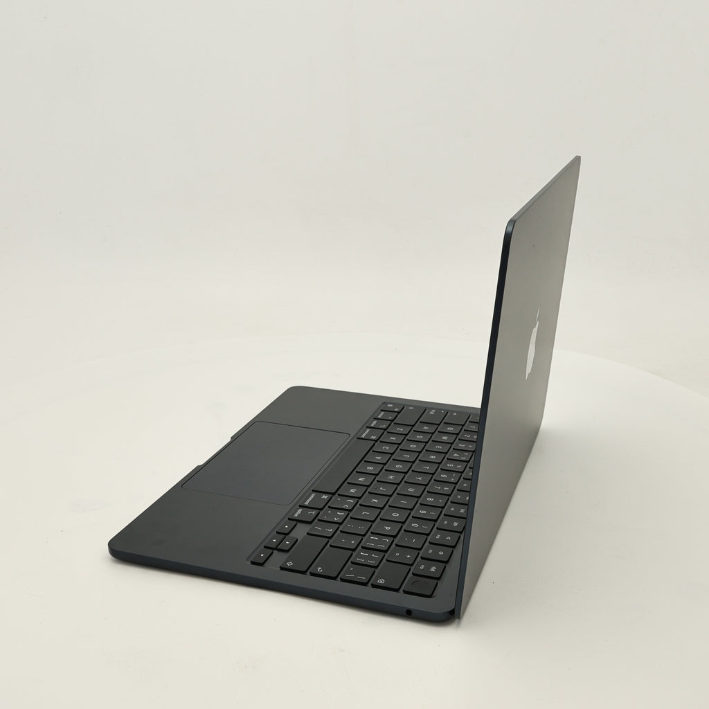 99新 Apple MacBook Air 22年 13寸 M2（8+8核） 8G RAM 256G SSD 午夜色