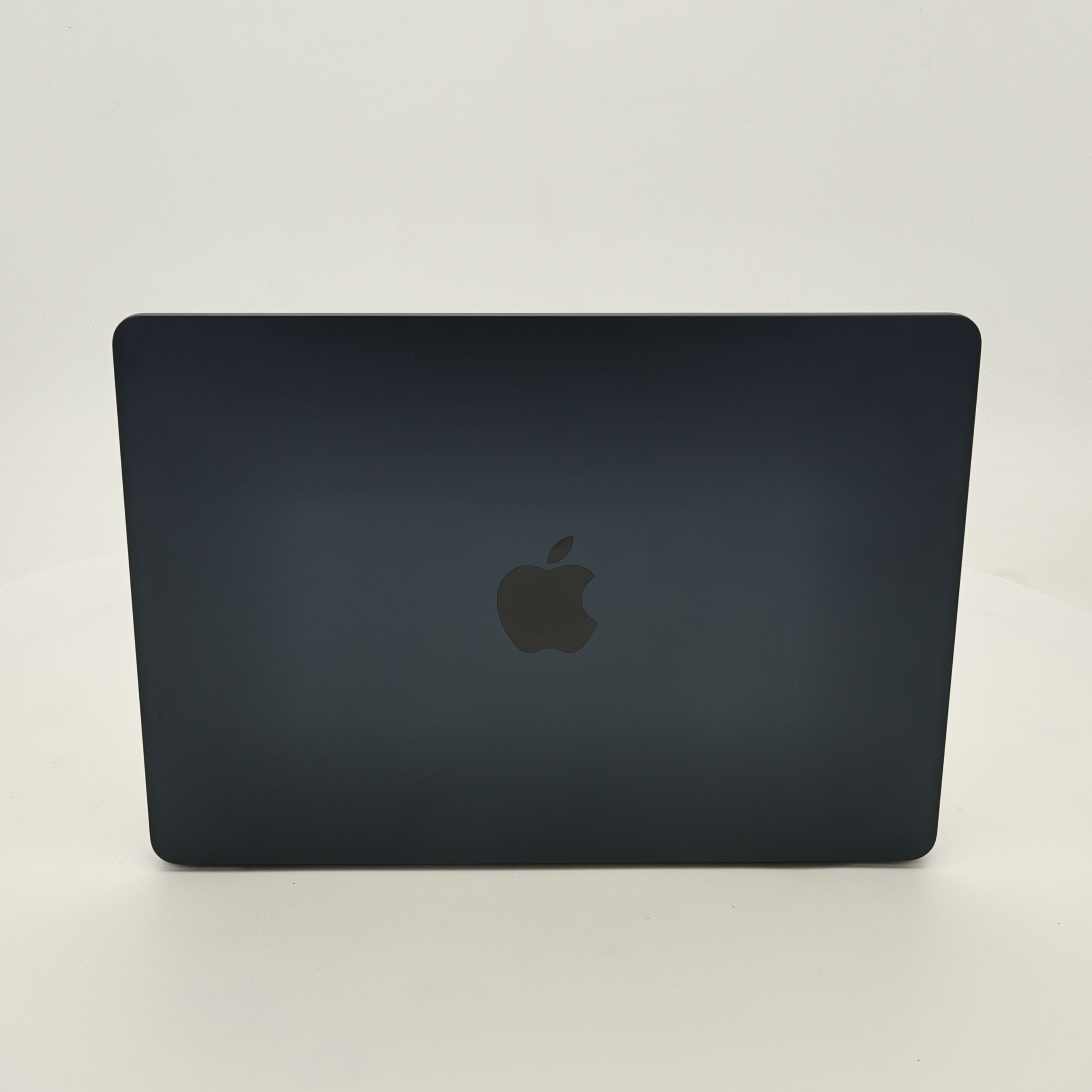 99新 Apple MacBook Air 22年 13寸 M2（8+8核） 8G RAM 256G SSD 午夜色