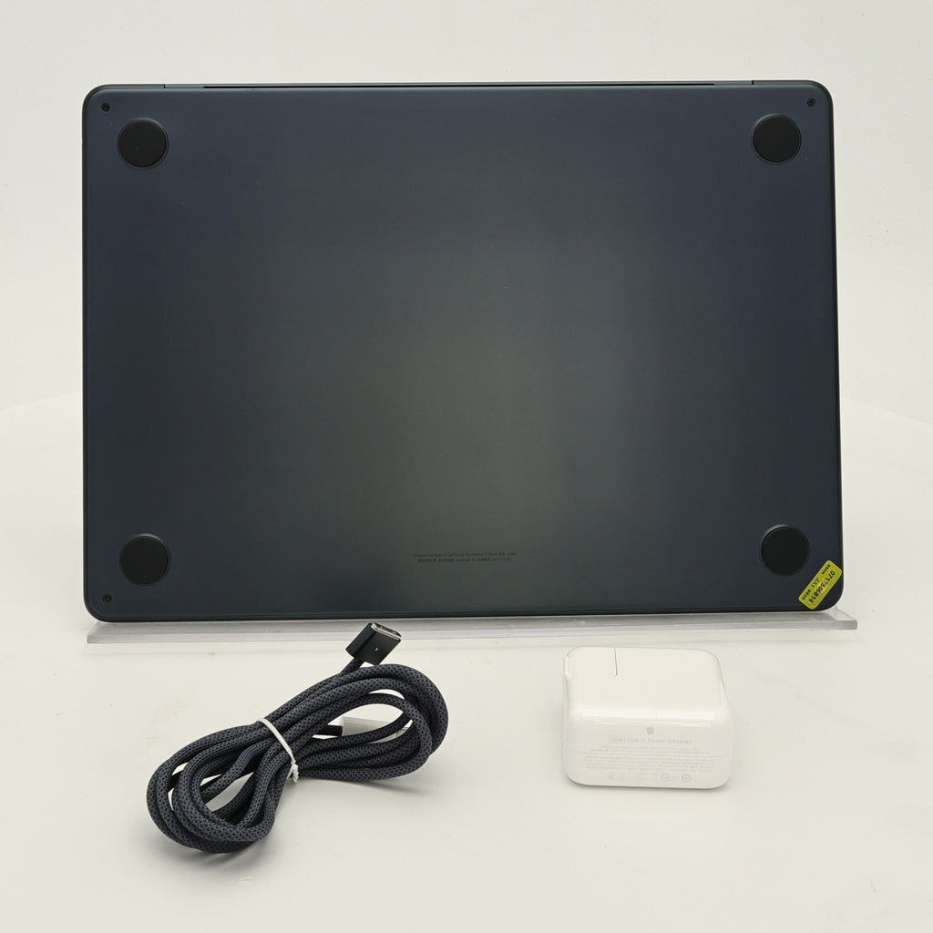 99新 Apple MacBook Air 22年 13寸 M2（8+8核） 8G RAM 256G SSD 午夜色