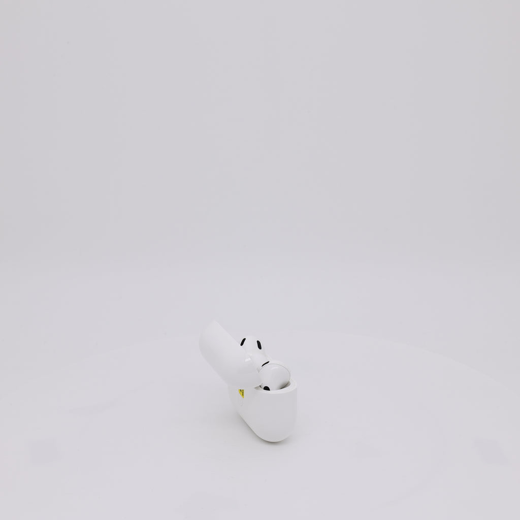 99新 Apple AirPods Pro 2 白色