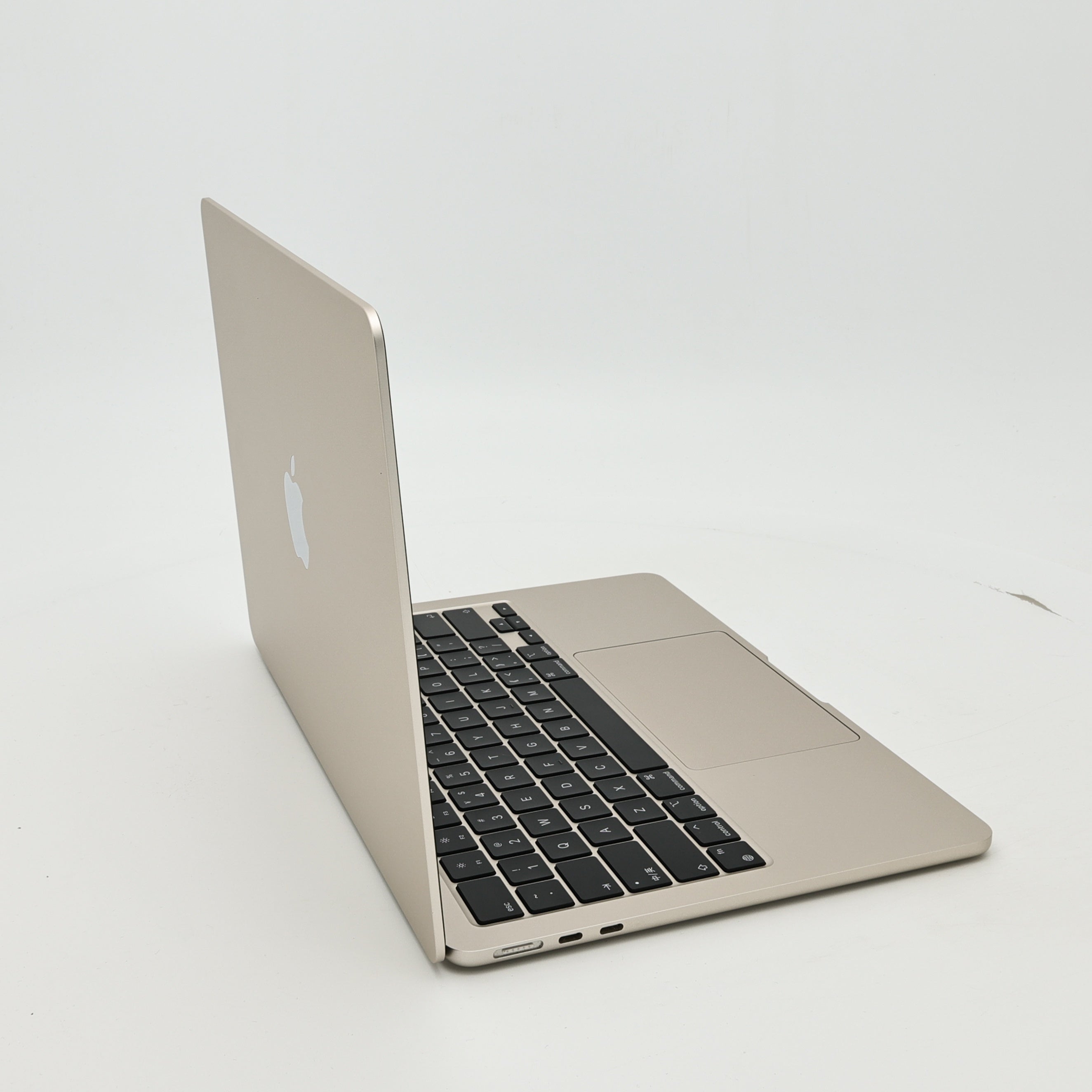 99新 Apple MacBook Air 22年 13寸 M2（8+8核） 16G RAM 256G SSD 星光色