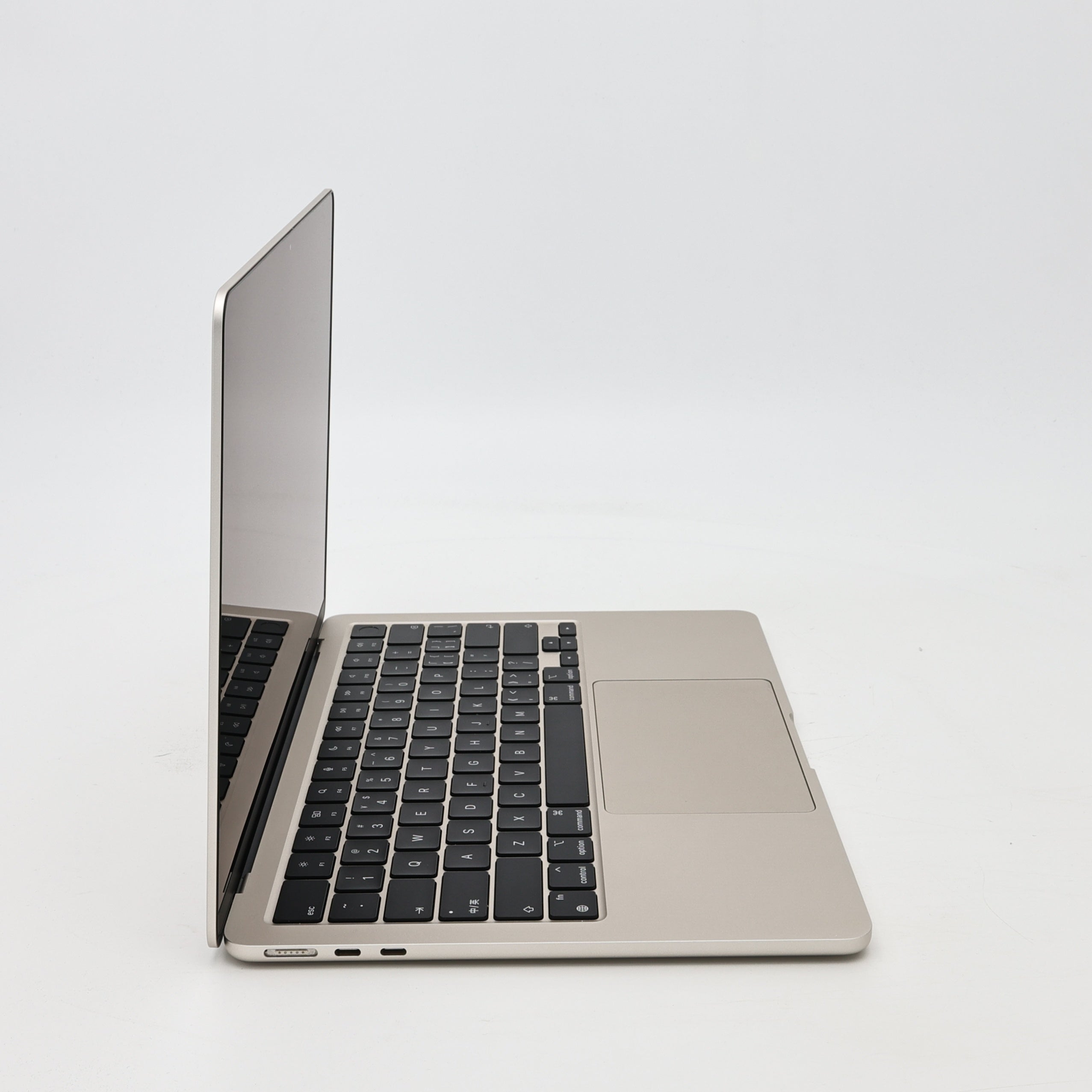 95新 Apple MacBook Air 22年 13寸 M2（8+8核） 8G RAM 256G SSD 星光色