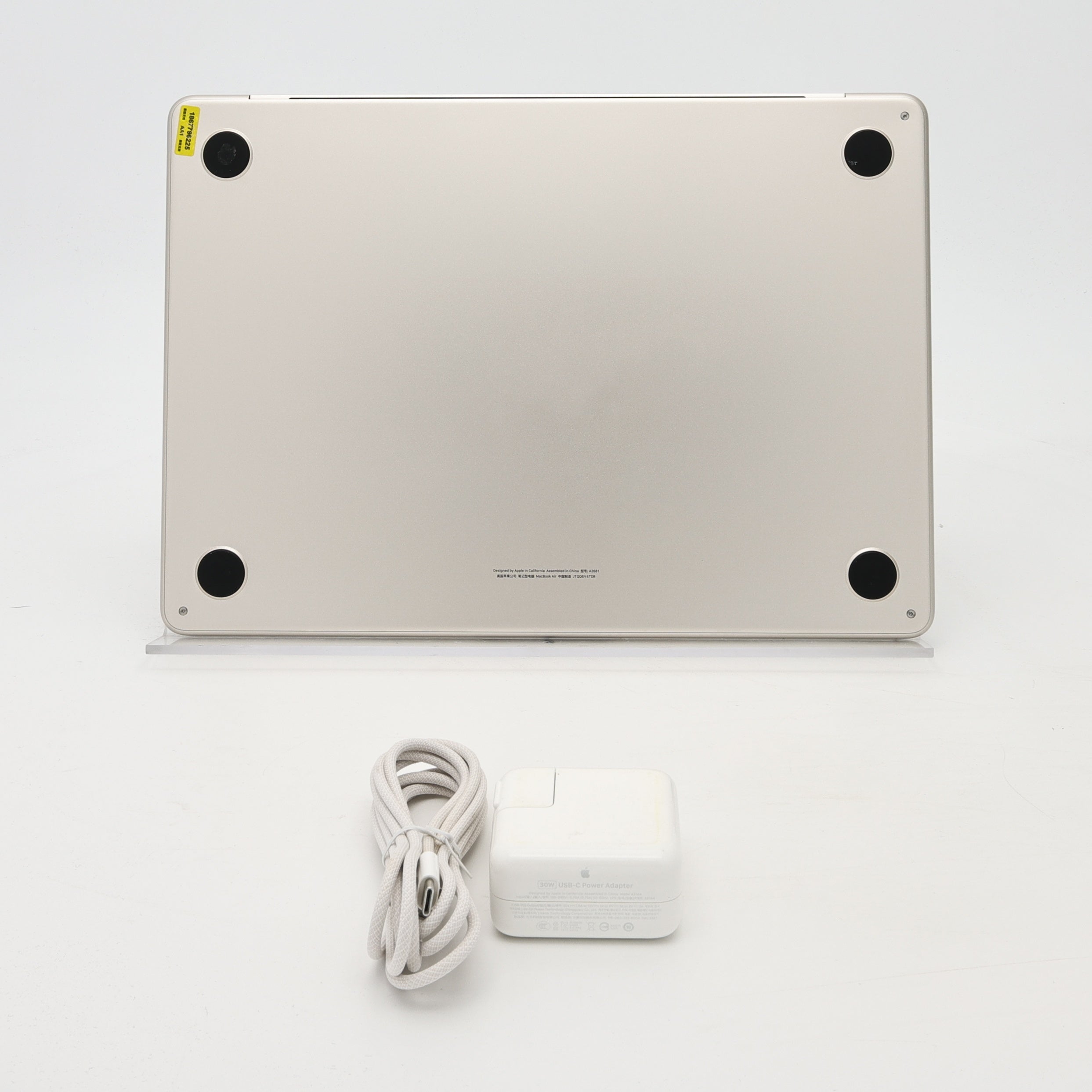 95新 Apple MacBook Air 22年 13寸 M2（8+8核） 8G RAM 256G SSD 星光色