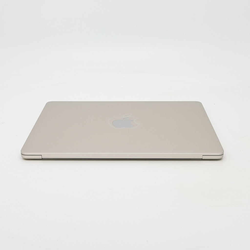 95新 Apple MacBook Air 22年 13寸 M2（8+8核） 8G RAM 256G SSD 星光色