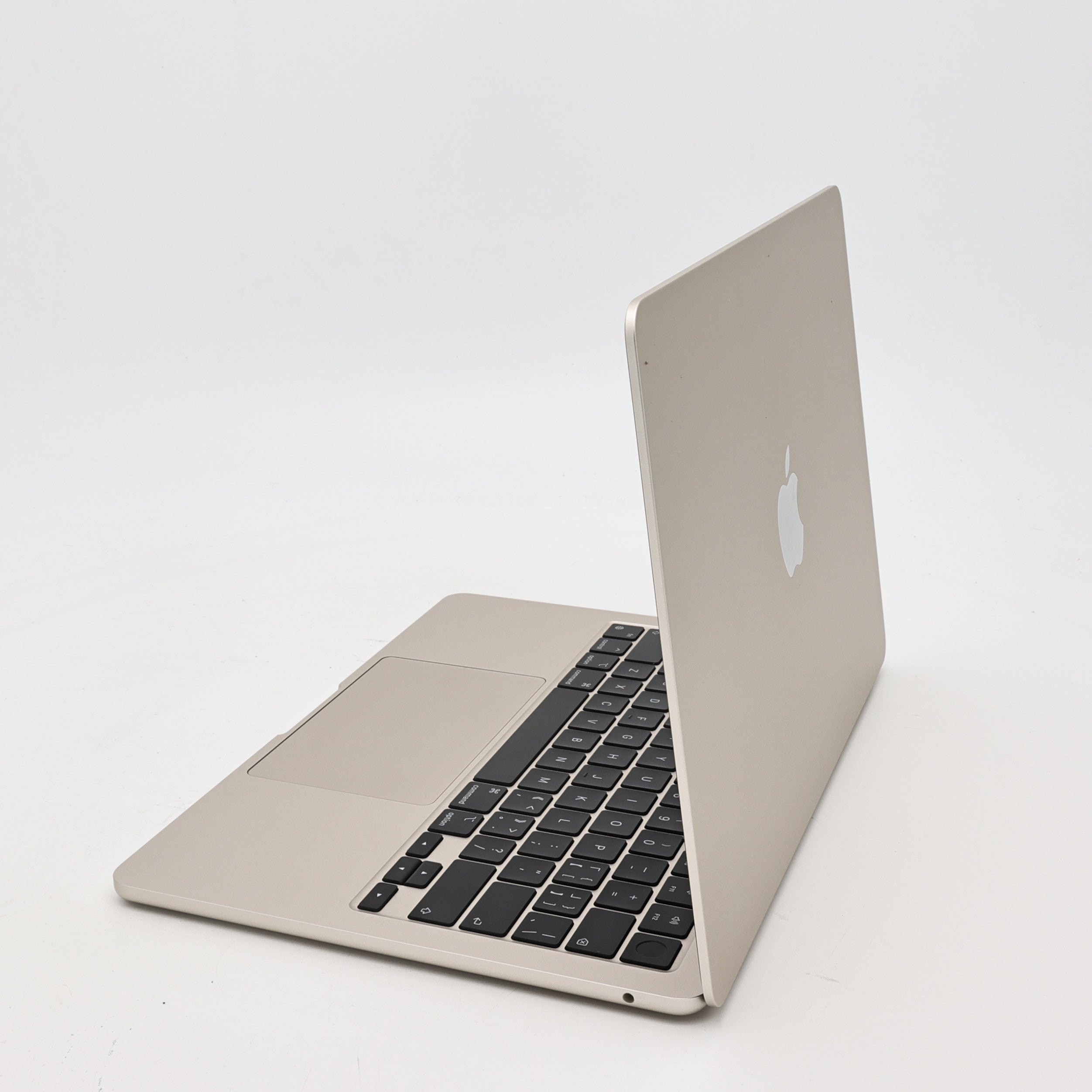 99新 Apple MacBook Air 22年 13寸 M2（8+8核） 8G RAM 256G SSD 星光色