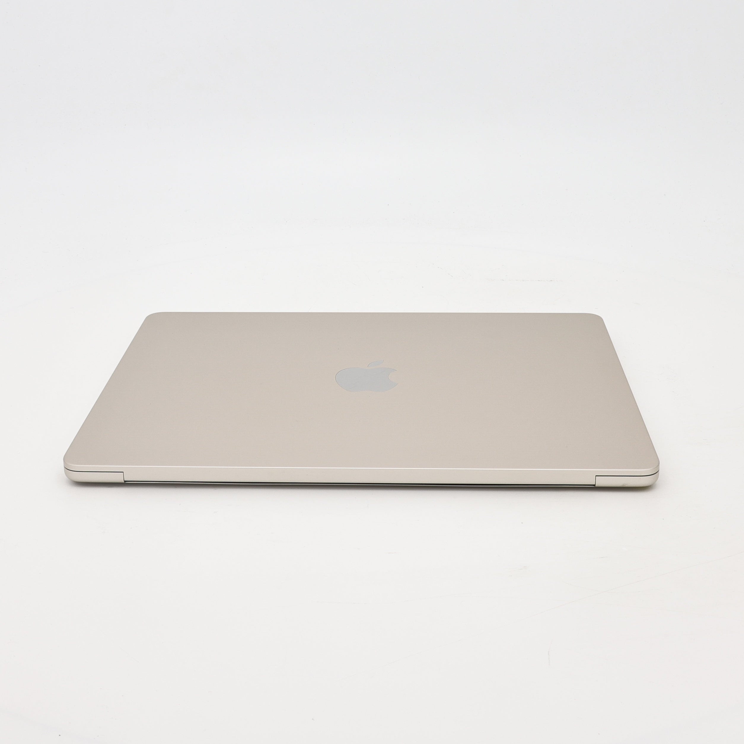 99新 Apple MacBook Air 22年 13寸 M2（8+8核） 8G RAM 256G SSD 星光色