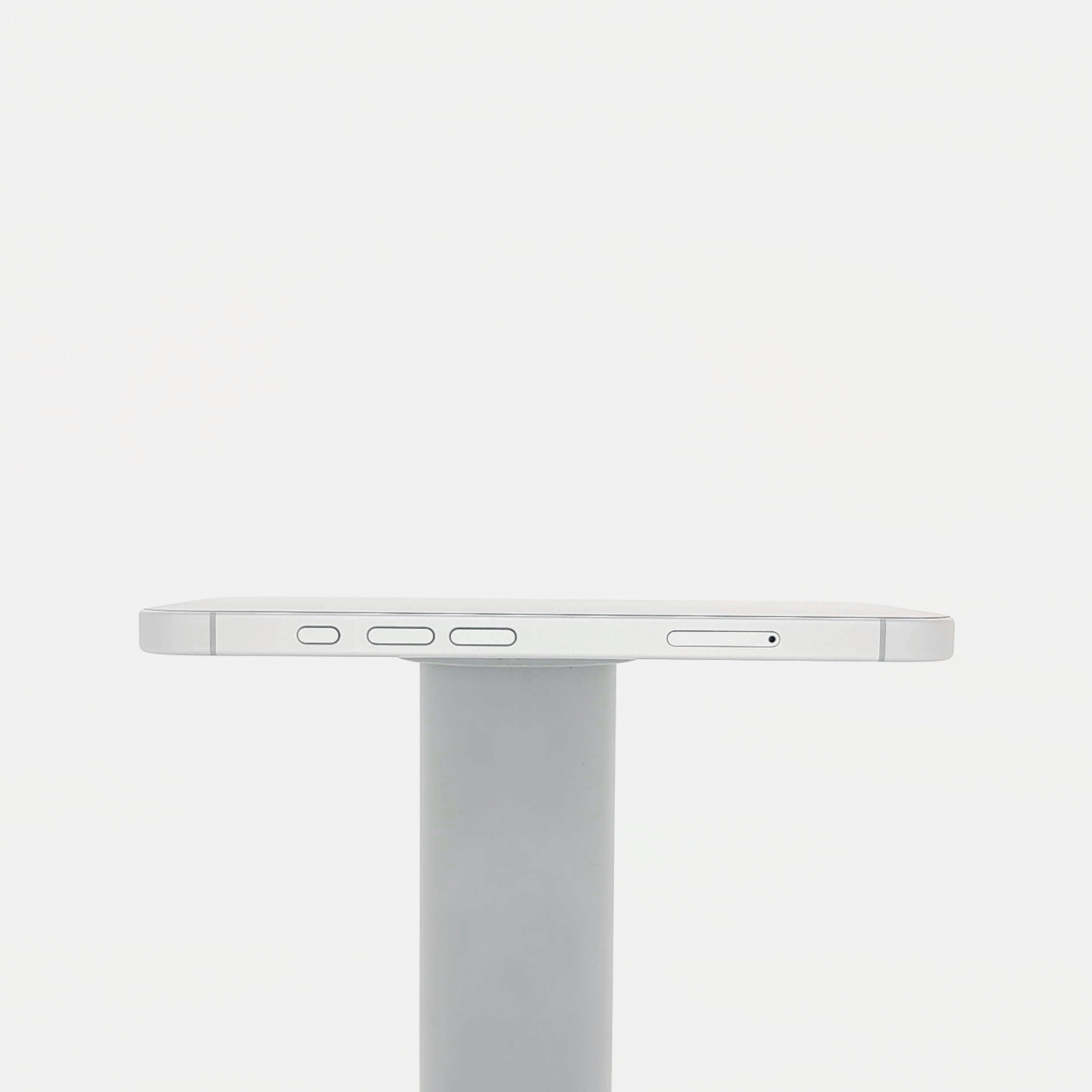 95新 Apple iPhone 16 128G 白色 中國大陸版
